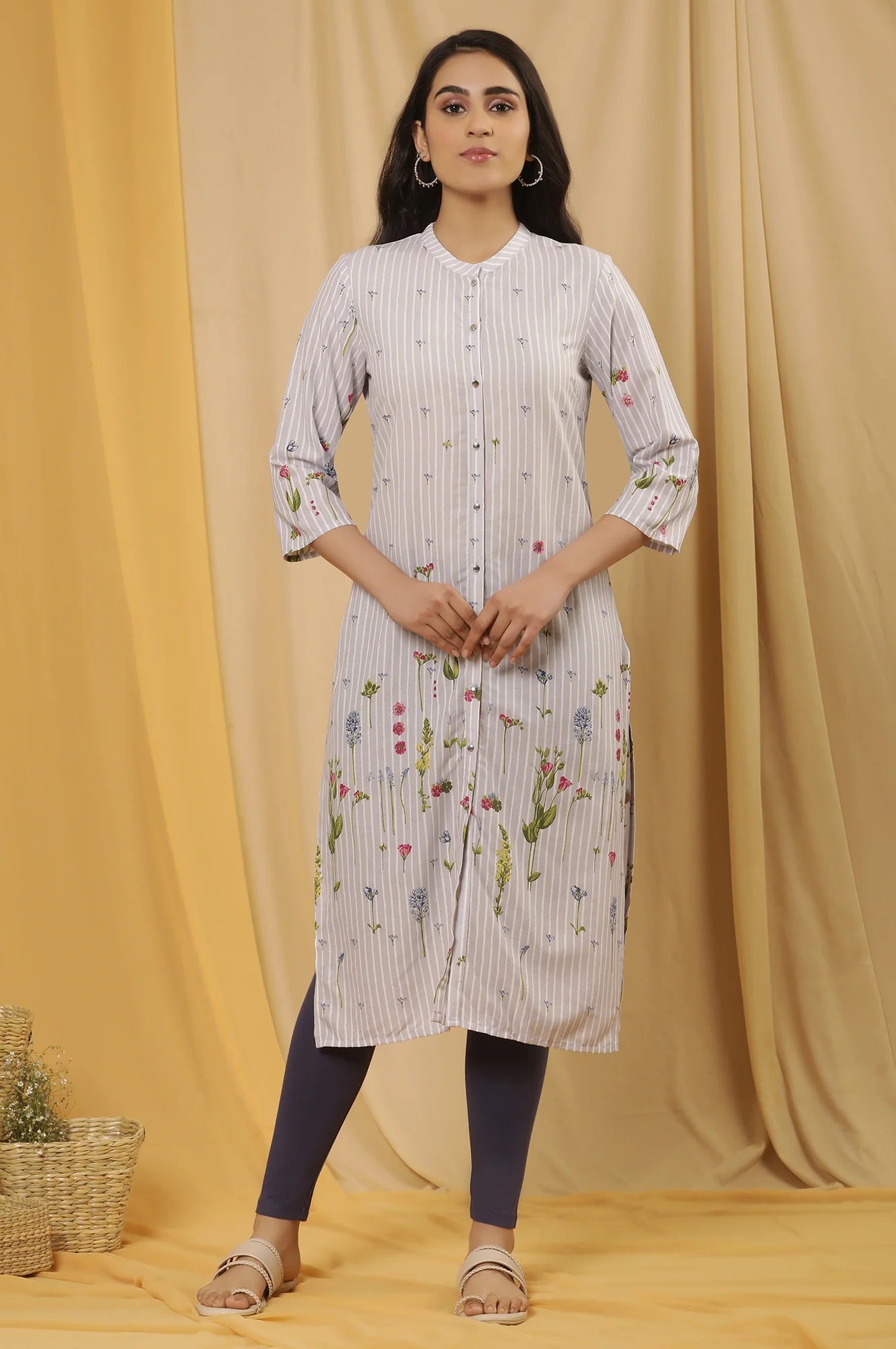 Blue Floral Printed Kurta And Tights Set - Image 2