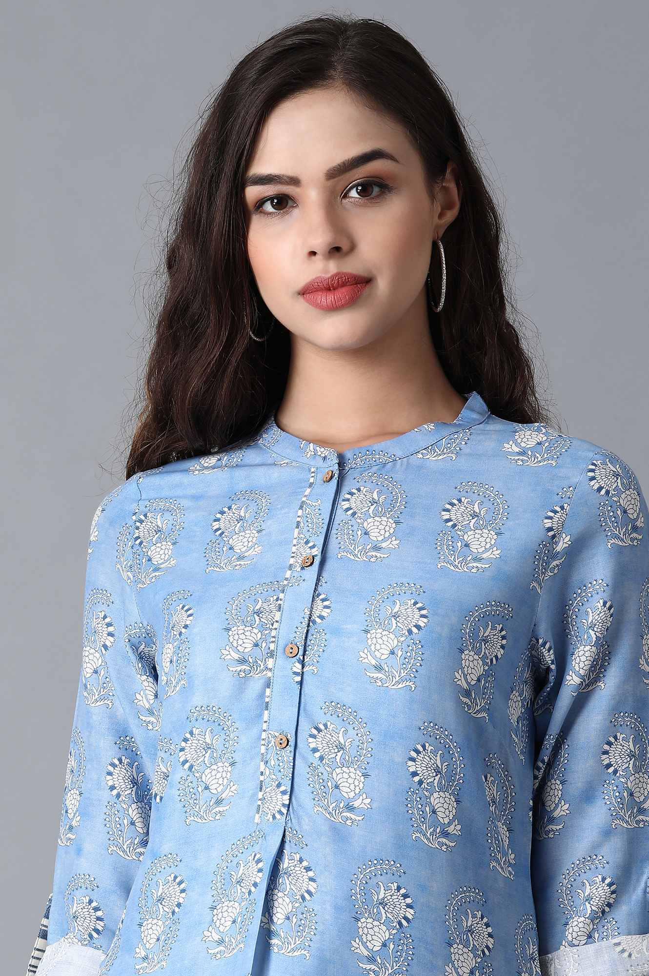 Blue Mandarin Neck Printed kurta - Image 5