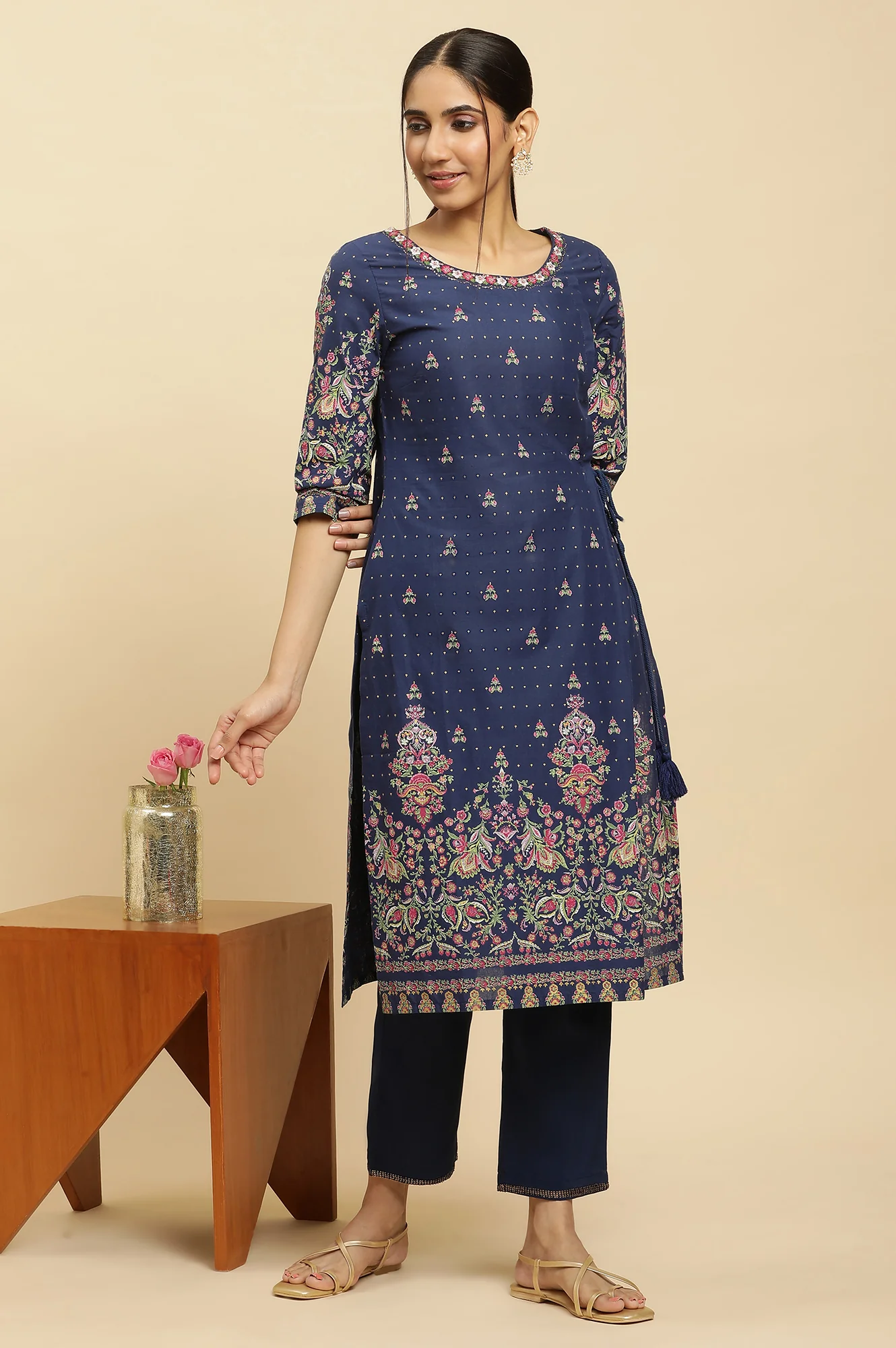 Blue Printed Festive Kurta Wirh Side Tie-Up Design - Image 2