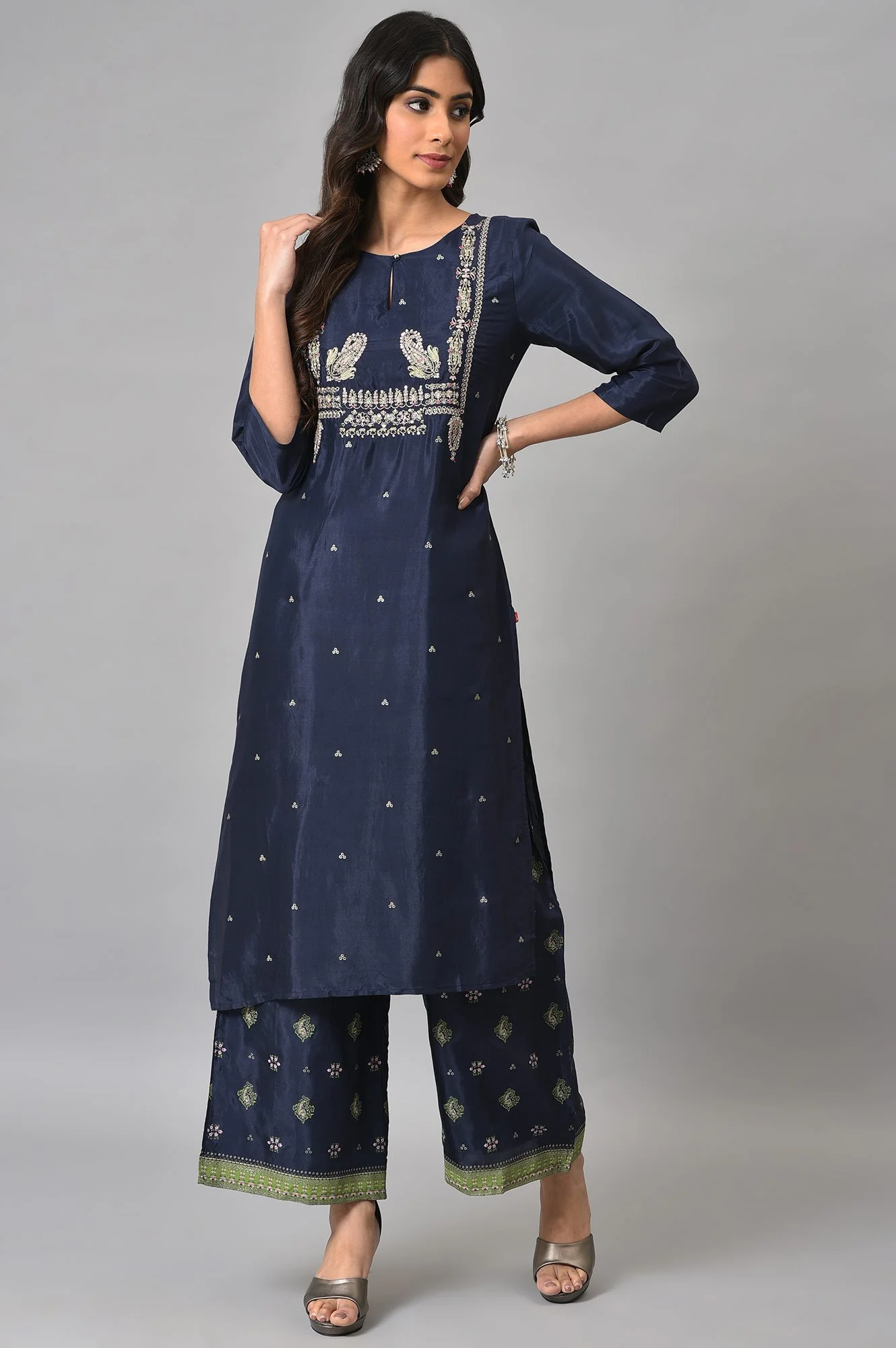 Dark Blue Glitter Printed kurta With Parallel Pants - Image 9