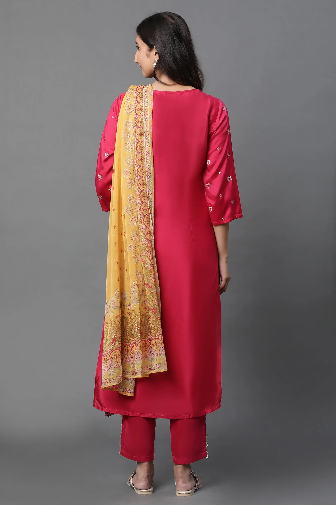 Dark Pink Placement Printed Kurta, Pants And Dupatta Set - Image 4
