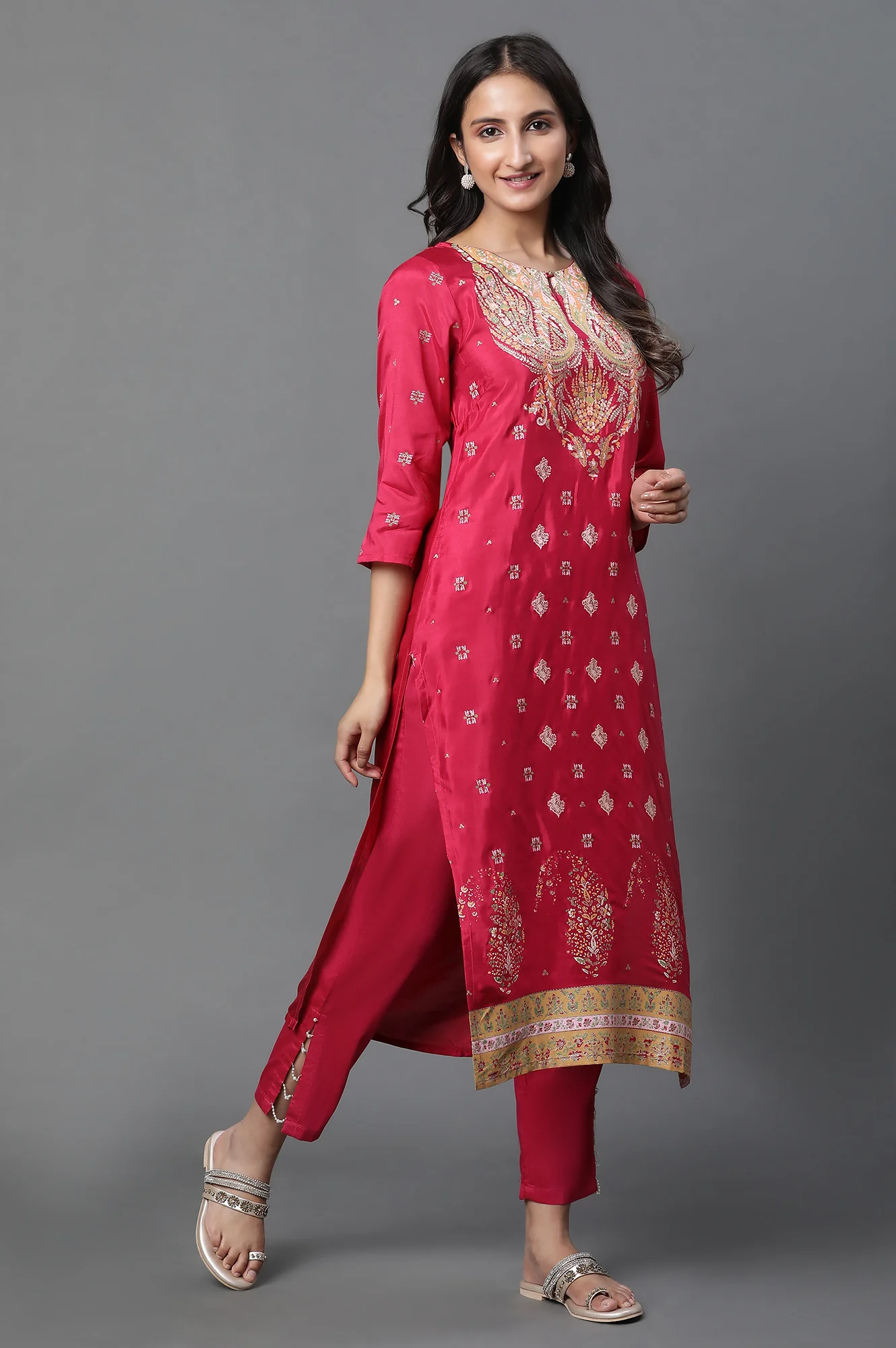 Dark Pink Placement Printed Kurta, Pants And Dupatta Set - Image 5