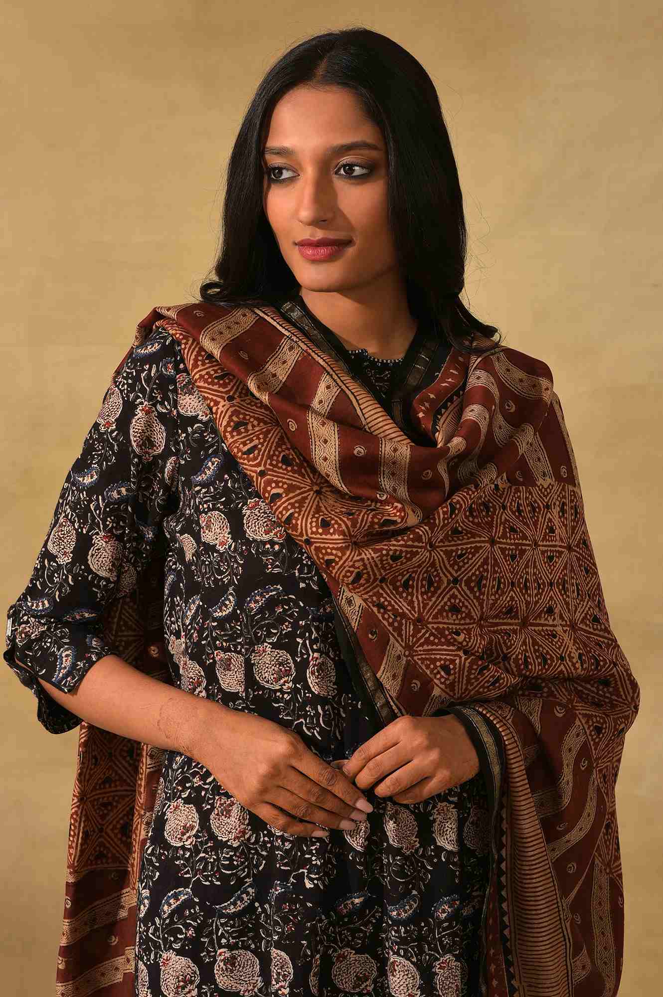 Dark Red Printed Cotton Silk Drape - Image 3