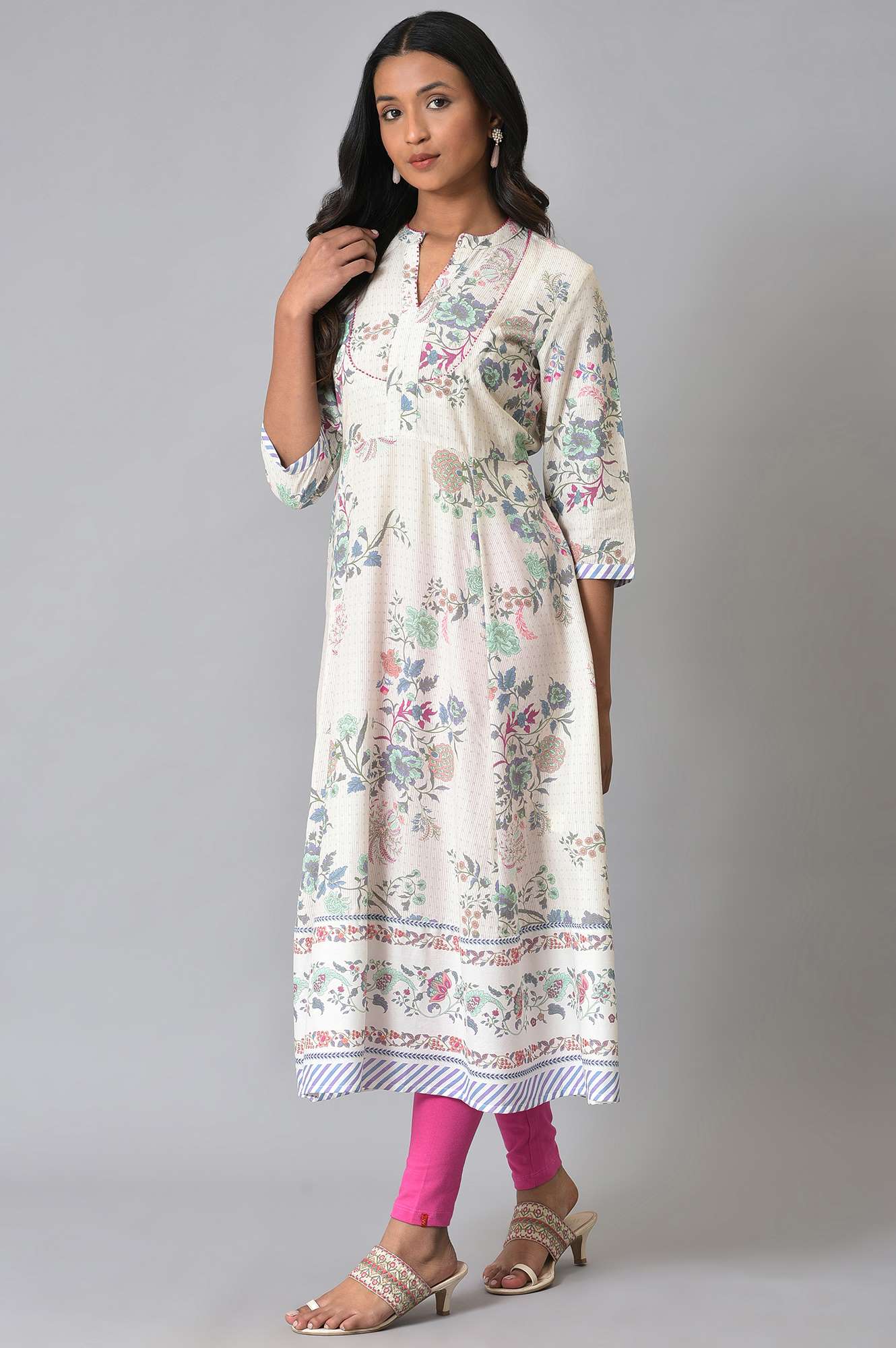 Ecru Floral Printed Flared kurta - Image 3