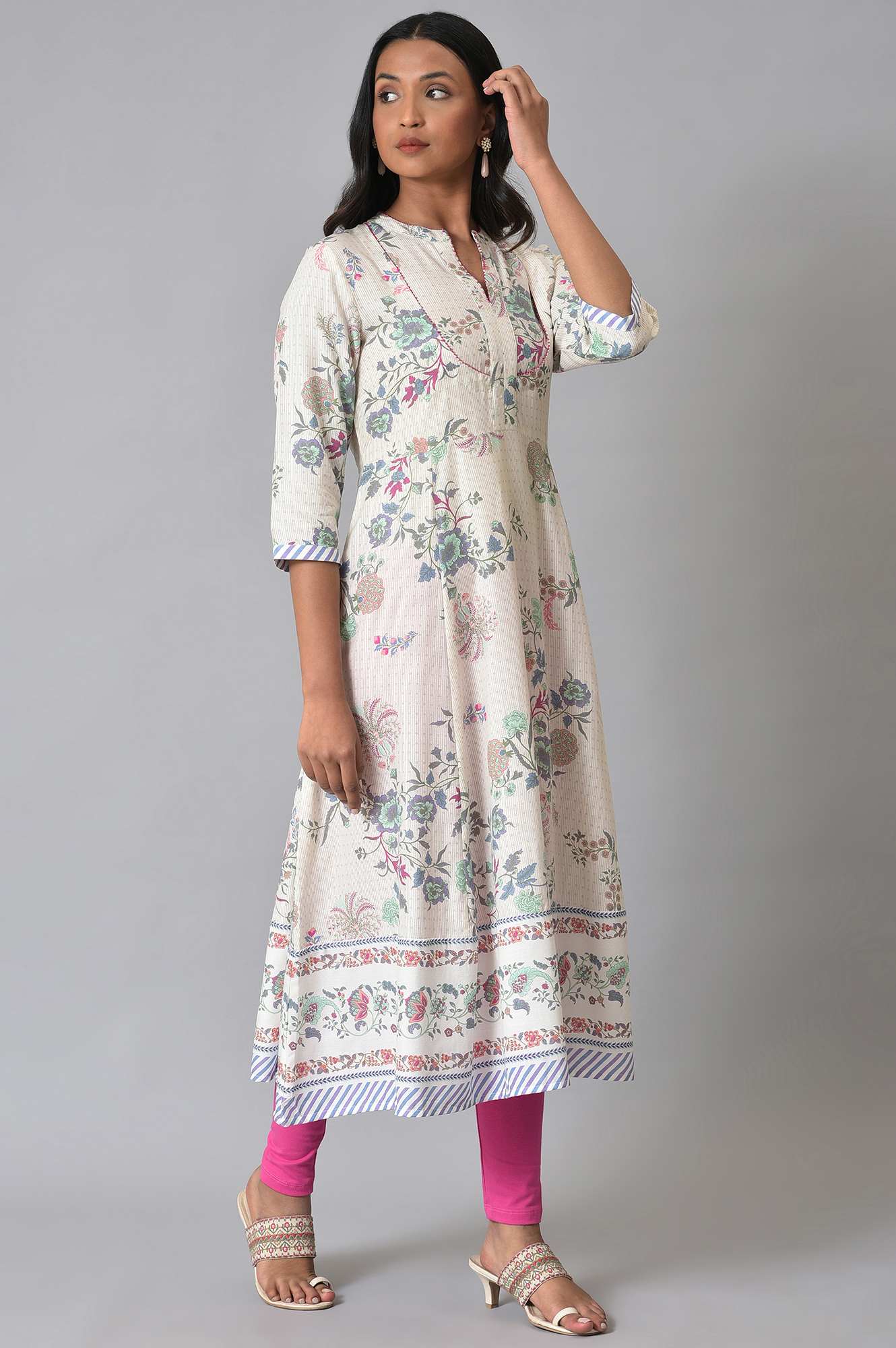 Ecru Floral Printed Flared kurta - Image 4