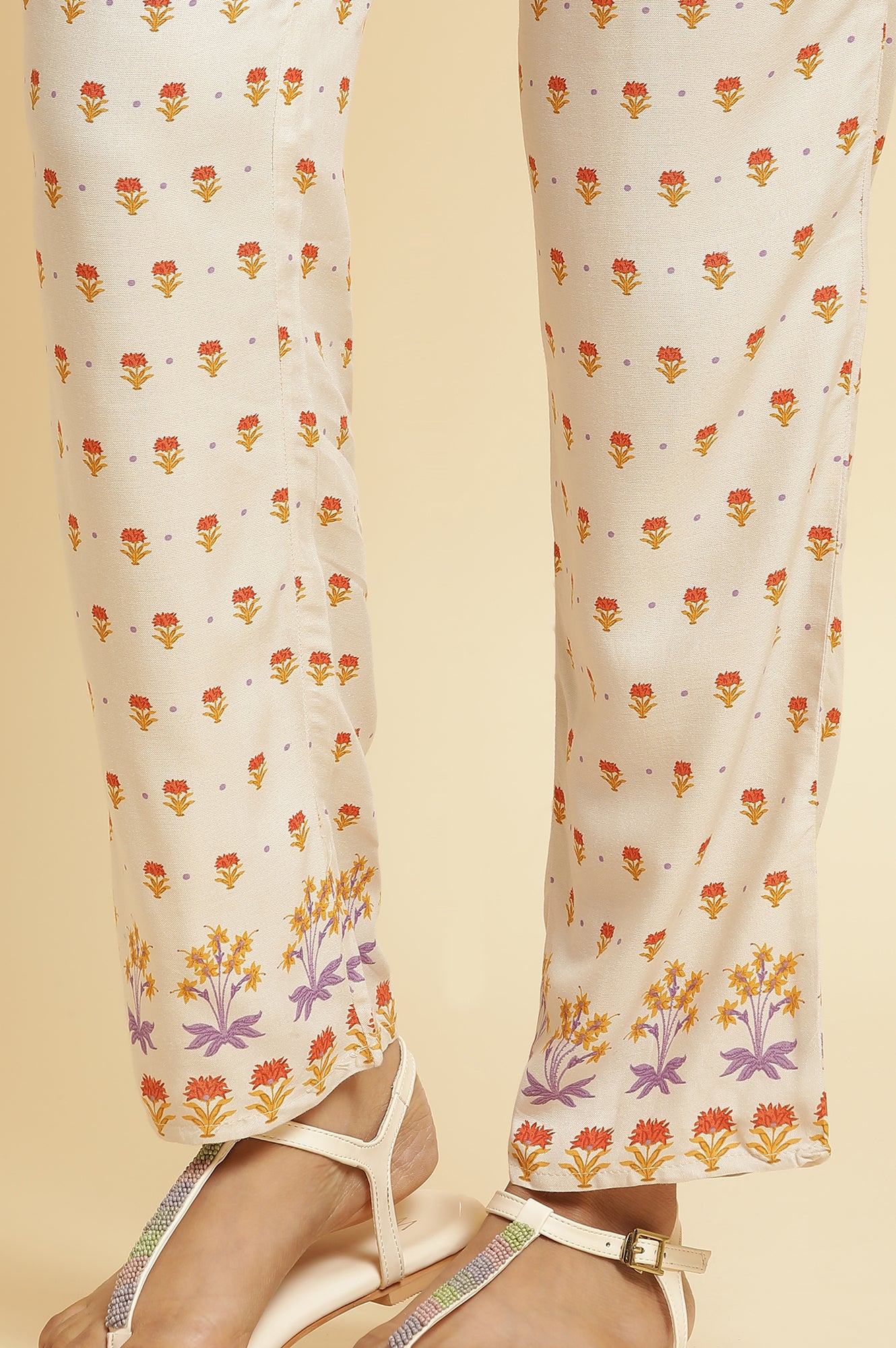 Ecru Floral Printed Kurta, Pants & Dupatta Set - Image 10