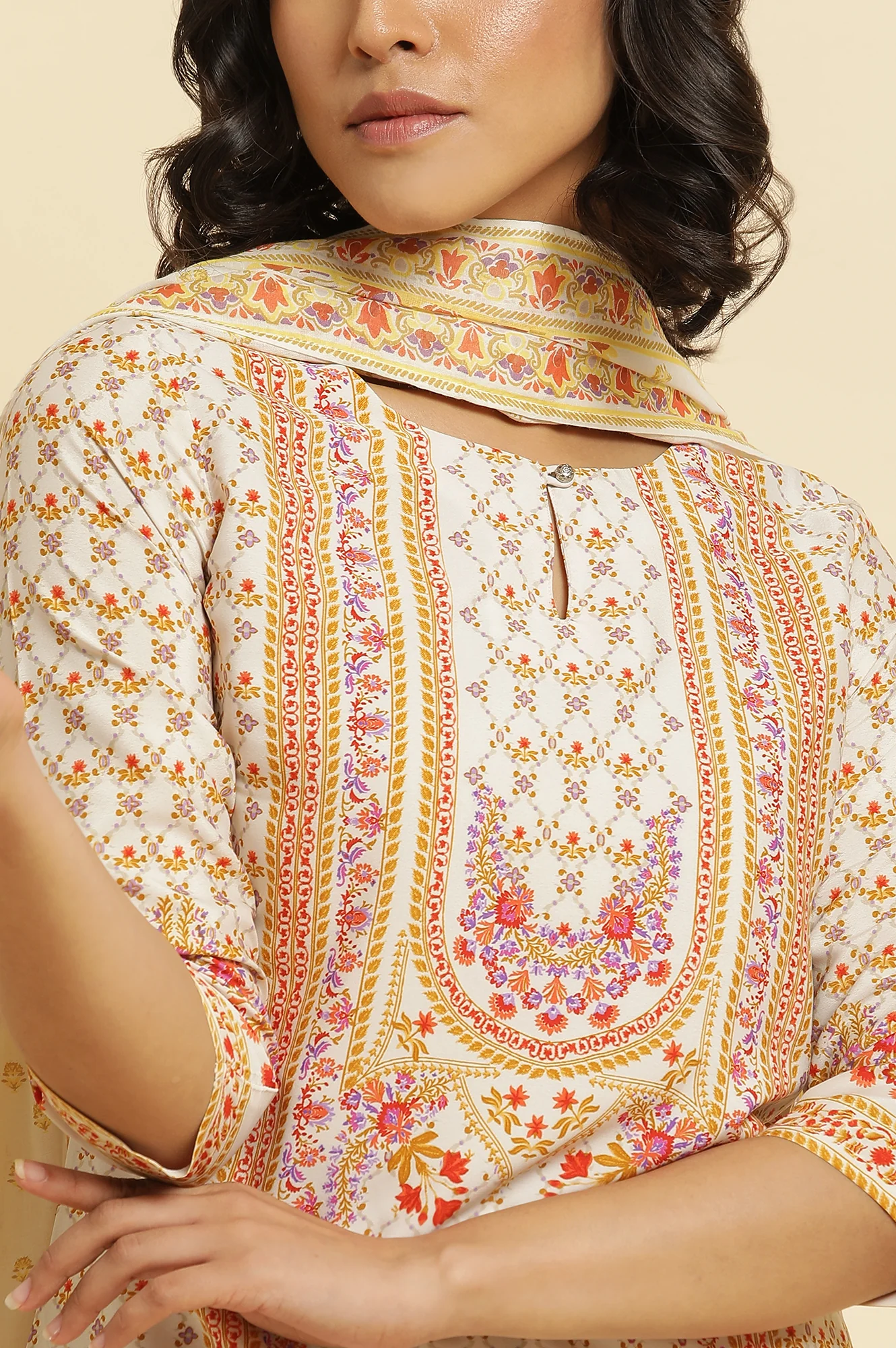 Ecru Floral Printed Kurta, Pants & Dupatta Set - Image 6