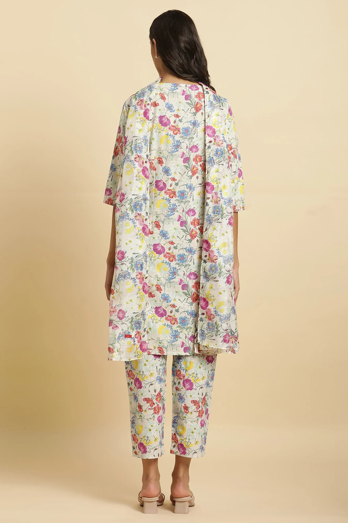 Ecru Floral Printed Kurta, Pants & Dupatta Set - Image 4