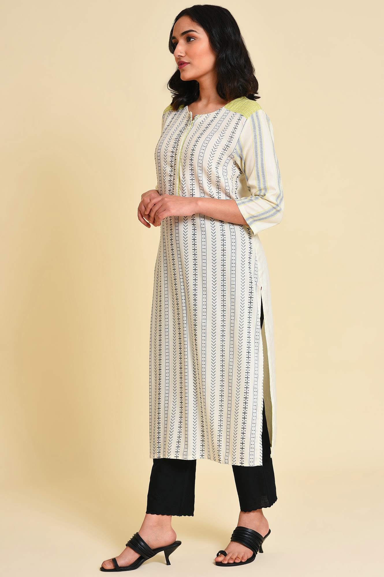 Ecru Graphic Printed kurta - Image 3