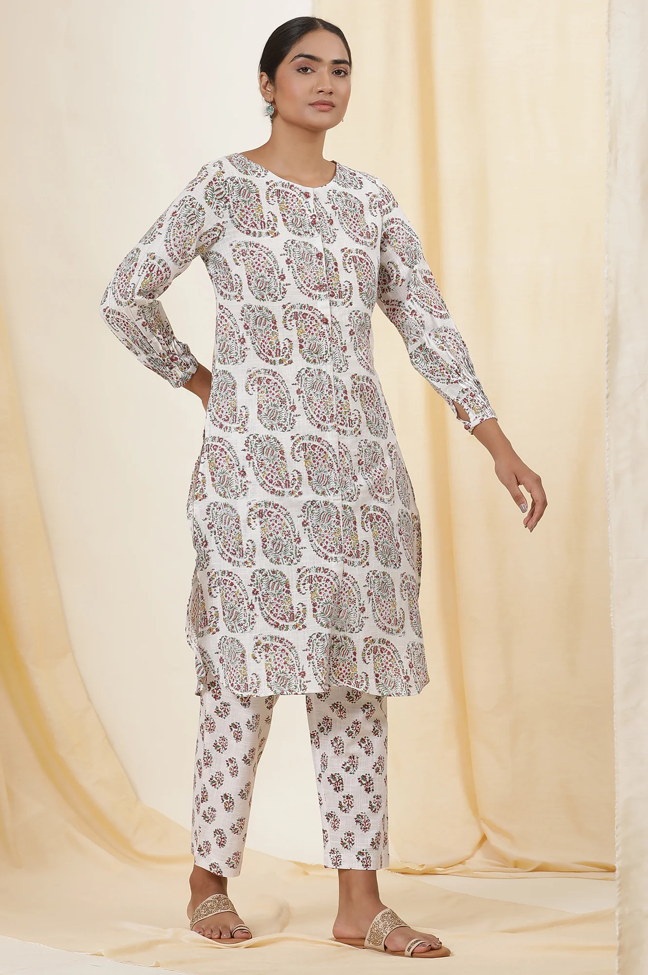 Ecru Paisley Handblock Printed Cotton Slub Straight Kurta And Pants Set - Image 5