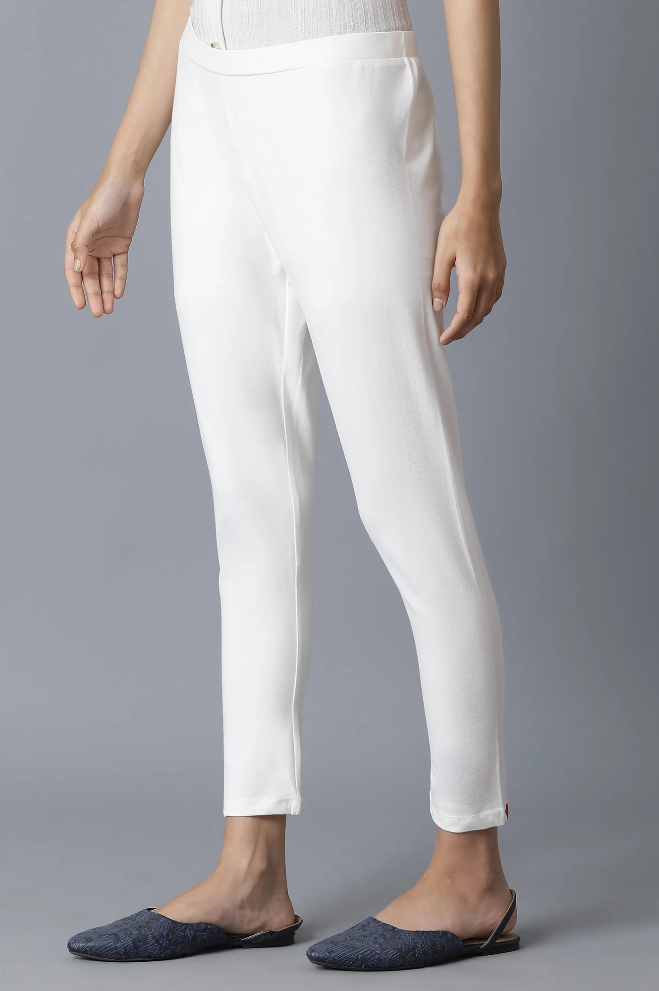 Ecru Solid Slim Pants - Image 3
