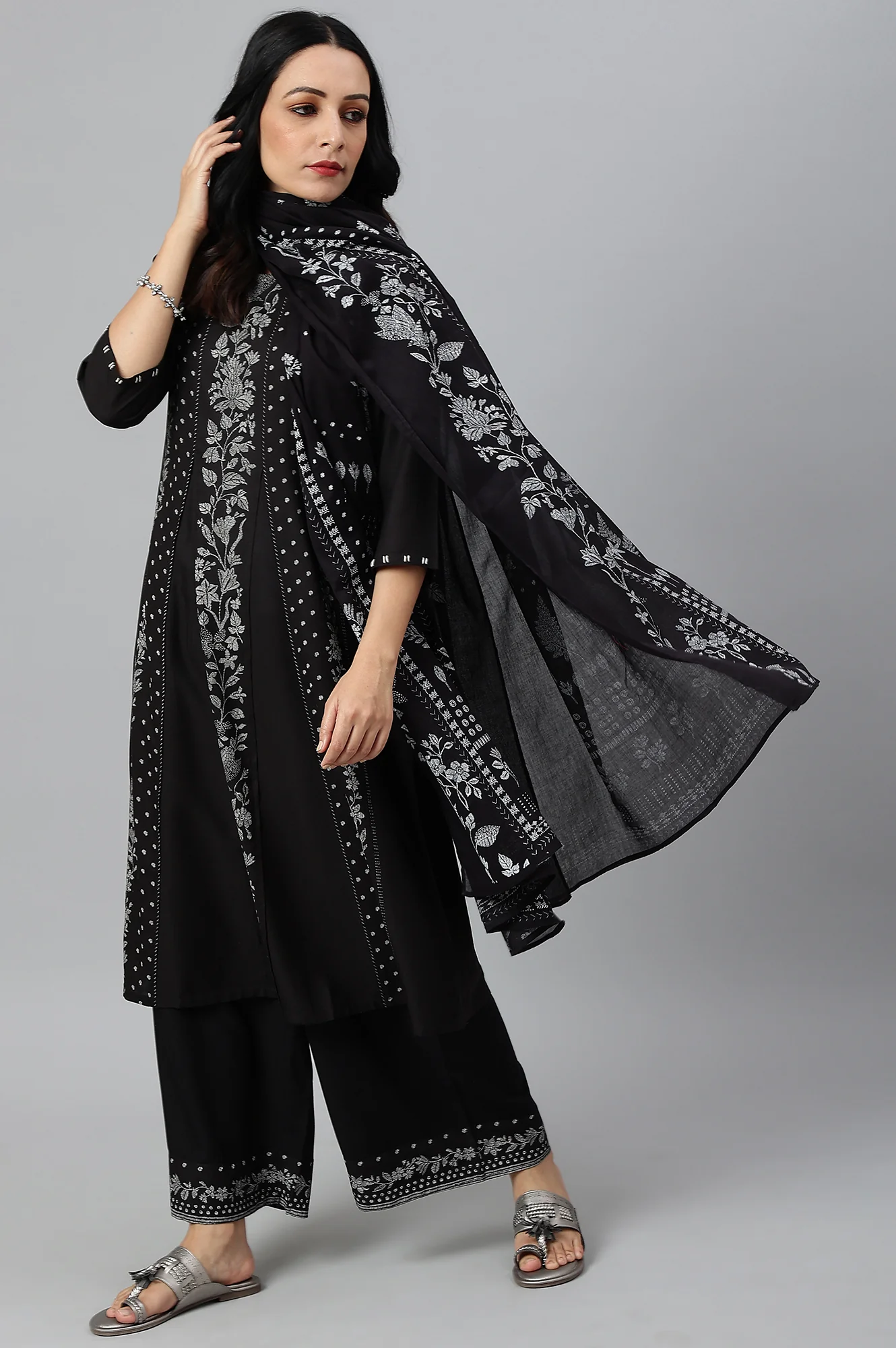 Ecru Voile Printed Dupatta - Image 2