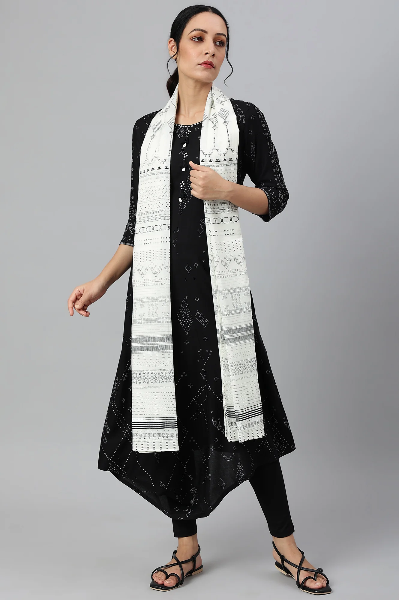 Ecru Voile Printed Dupatta - Image 2