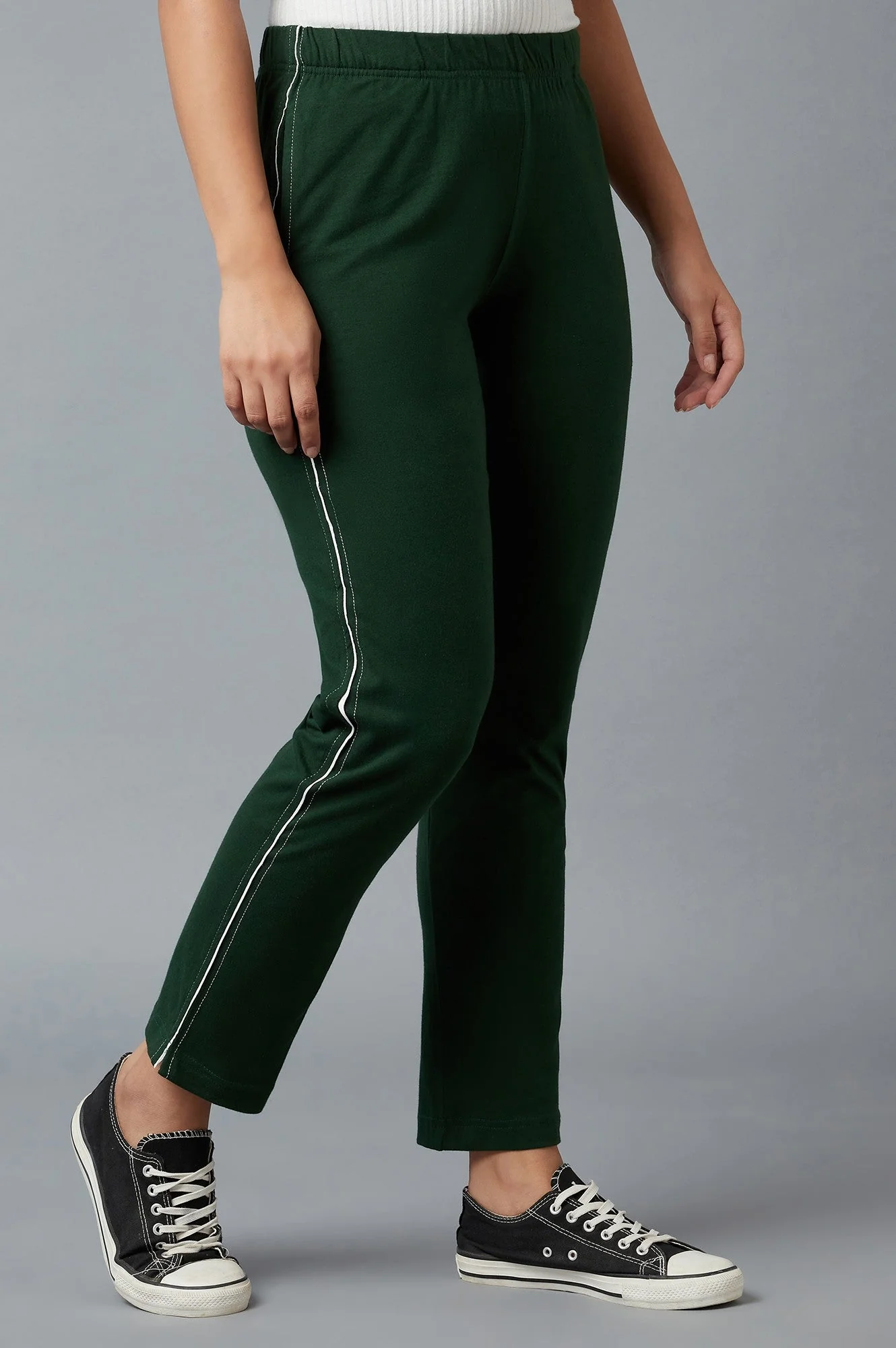 Elleven Women's Dark Green Solid Straight Fit Cotton Pants With Elasticated Waistband - Image 4
