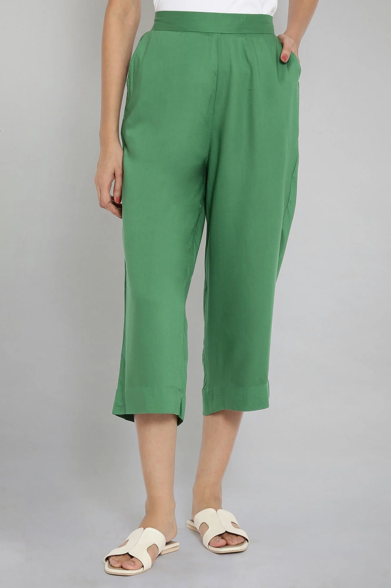 Elleven Women's Muted Sage Green Solid Straight Fit Cotton Culottes With Elasticated Waist