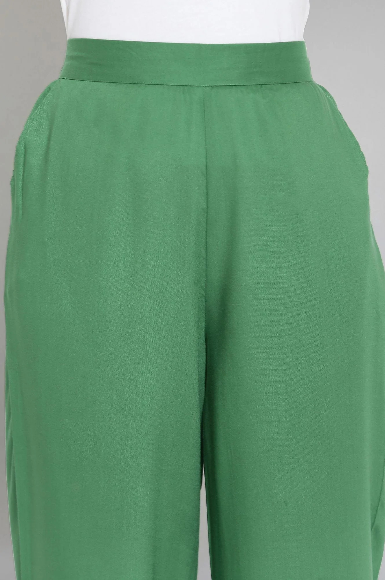 Elleven Women's Muted Sage Green Solid Straight Fit Cotton Culottes With Elasticated Waist - Image 6