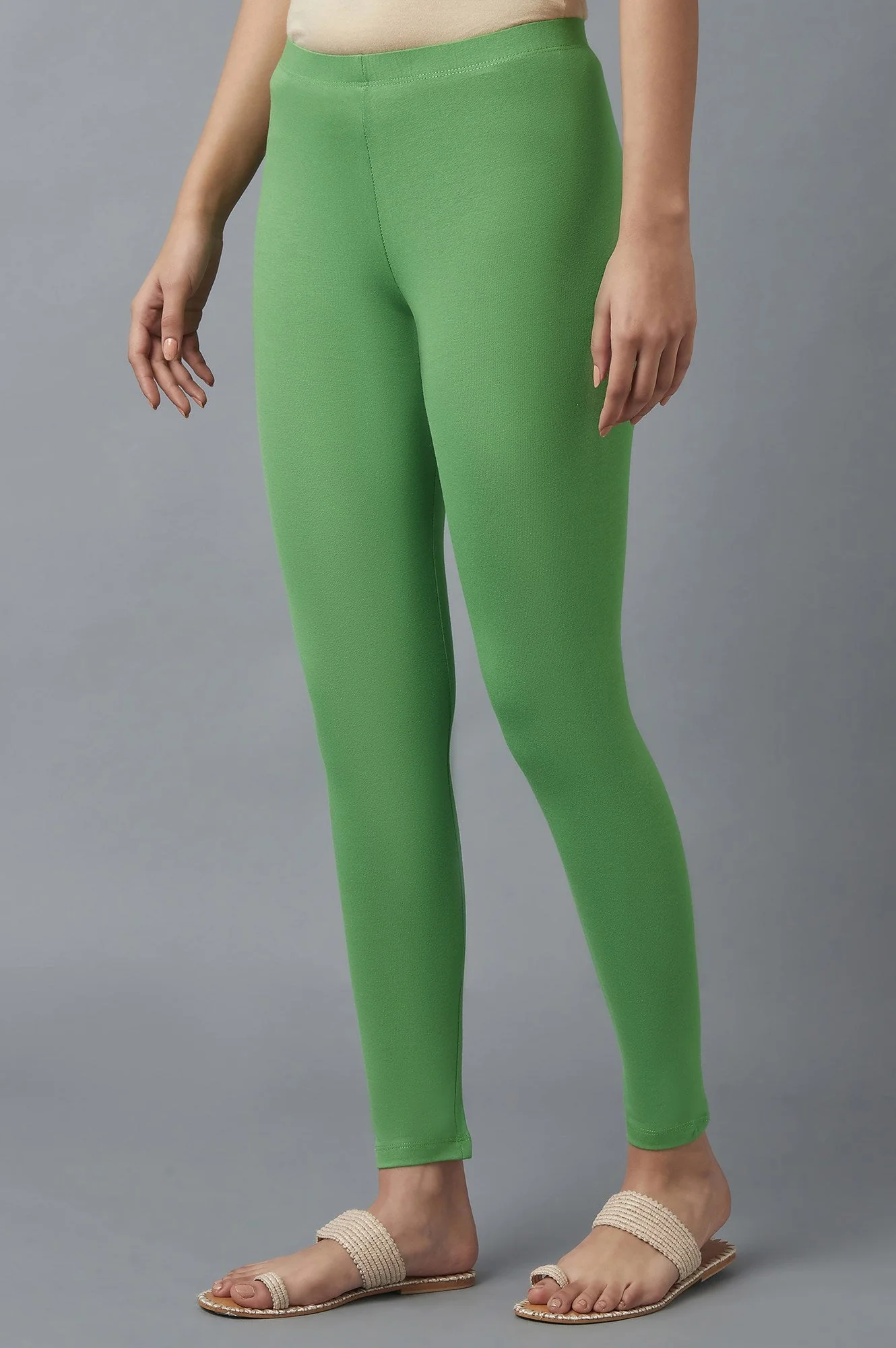 Elleven Women's Green Solid Skinny Fit Cotton Tights With Elasticated Waist - Image 3