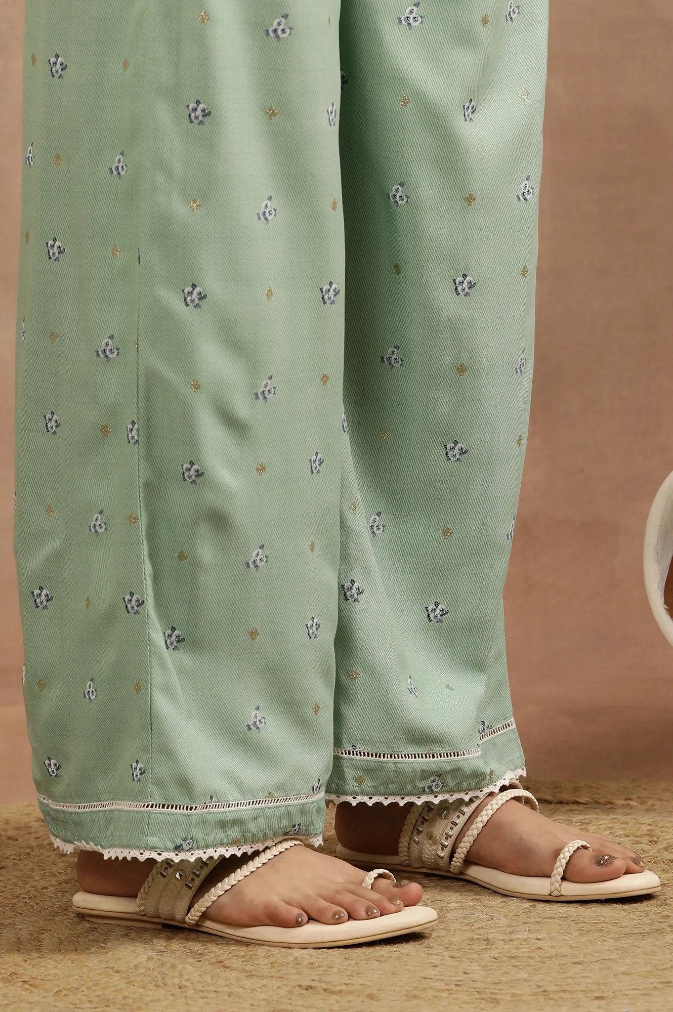 Green Embroidered Kurta, Pants And Kota Dupatta Set - Image 9
