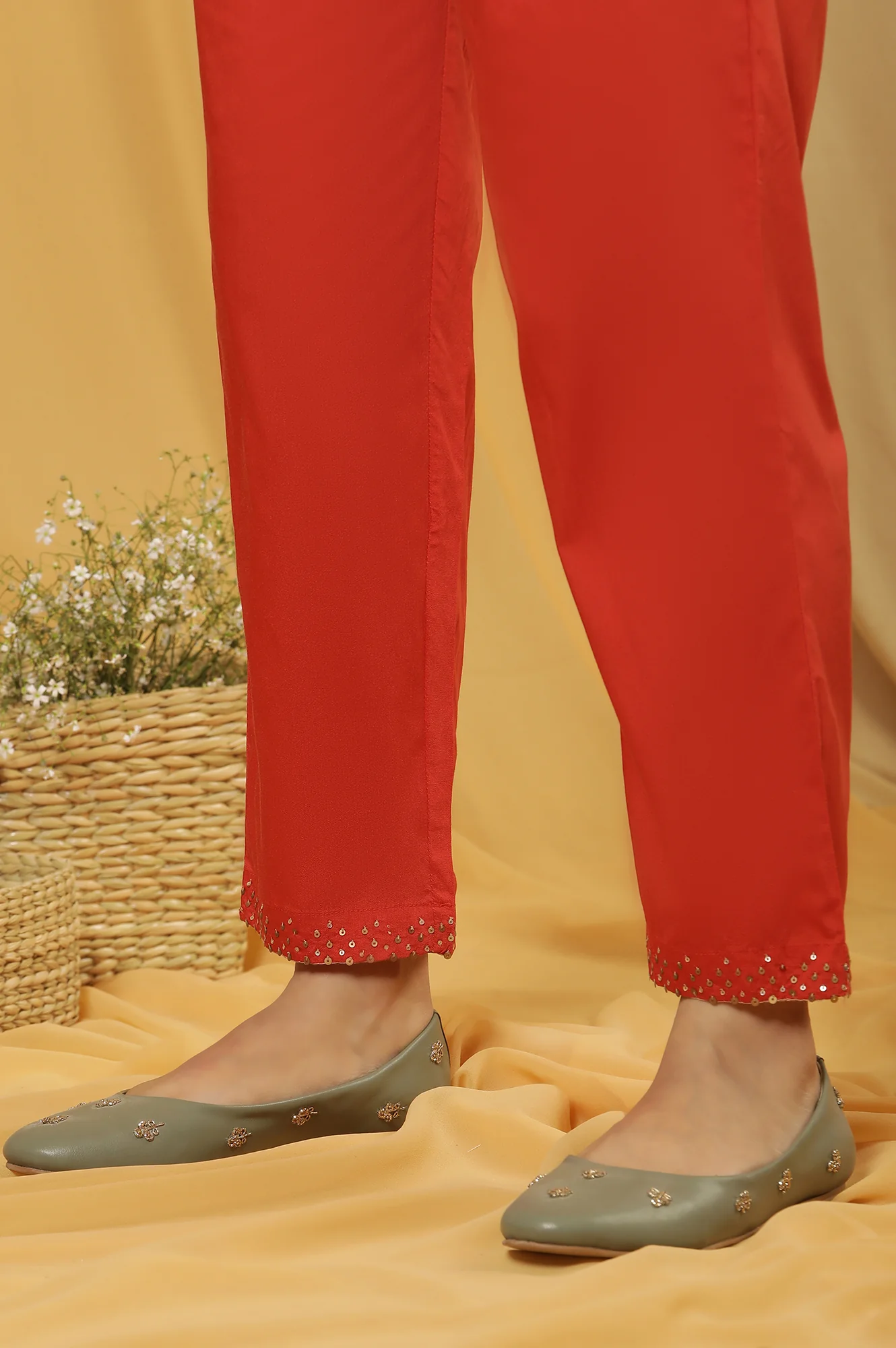 Green Embroidered Shantung Kurta, Red Pants And Dupatta Set - Image 10