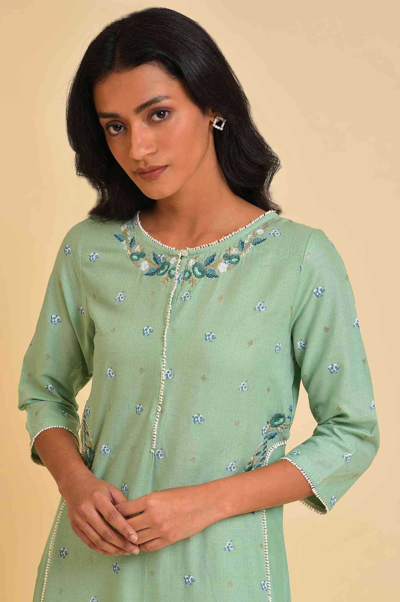 Green Embroidered Straight kurta - Image 5