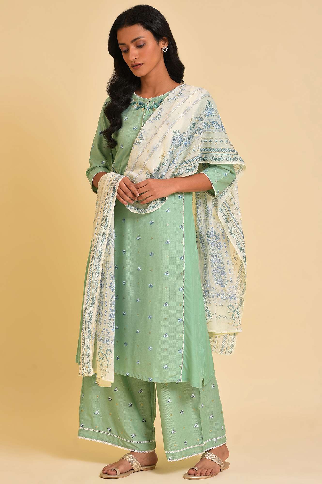 Green Embroidered Straight kurta - Image 6