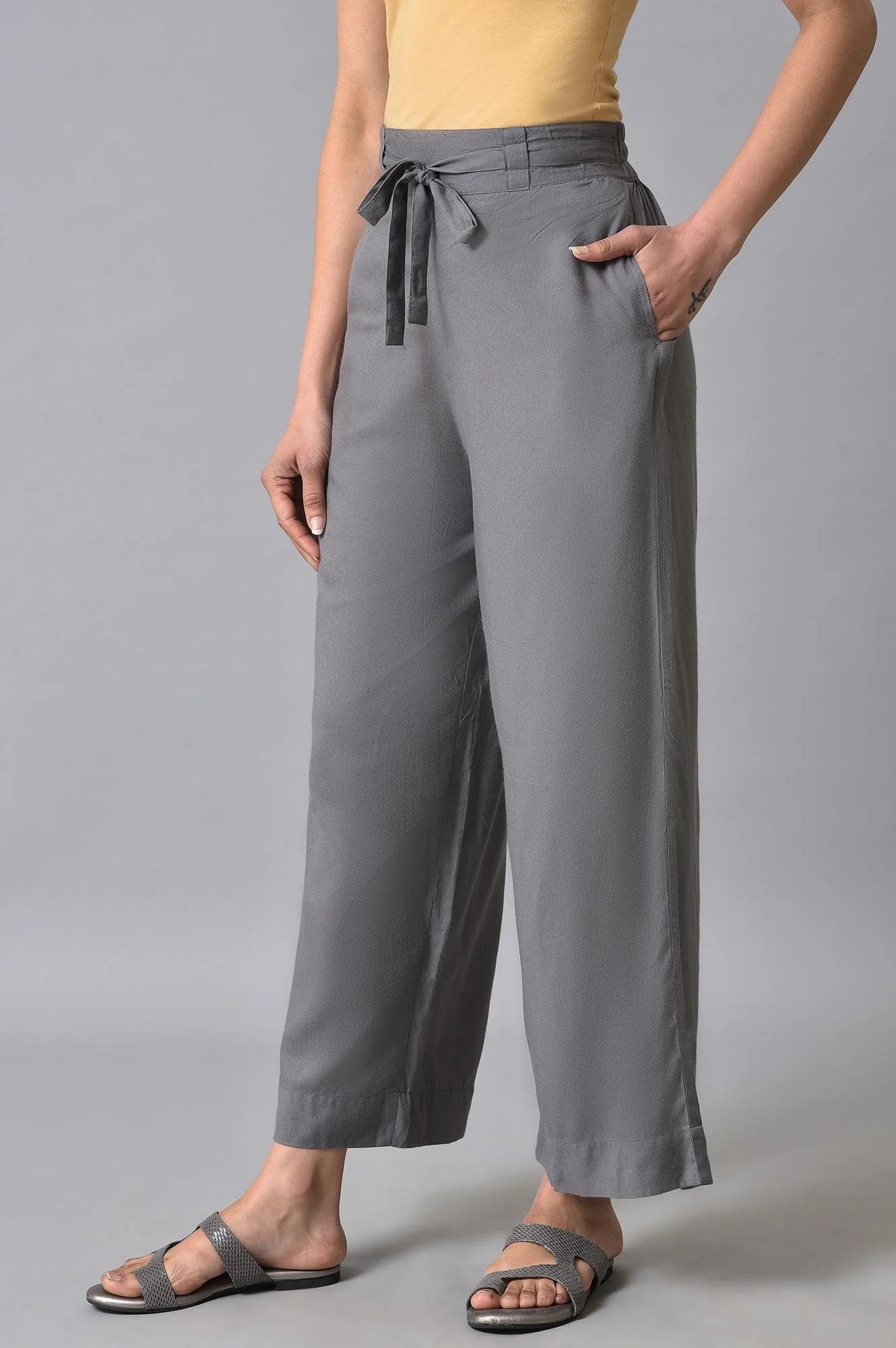 Elleven Women's Grey Solid Flared Cotton Palazzo With Elasticated Waist - Image 3