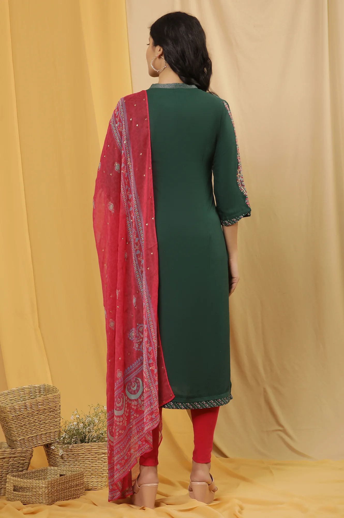 Green Metallic Embroidered Kurta, Pink Tights And Dupatta Set - Image 4