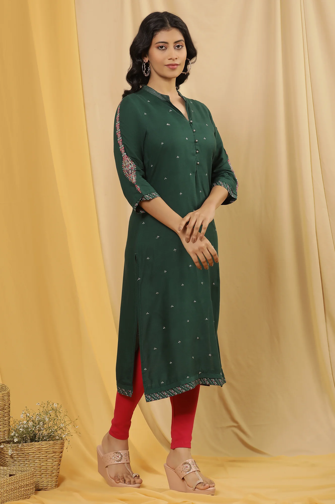 Green Metallic Embroidered Kurta, Pink Tights And Dupatta Set - Image 5