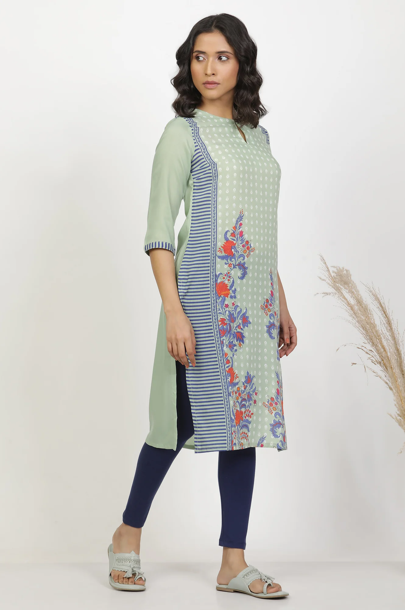 Green Print Mix Kurta And Tights Set - Image 5