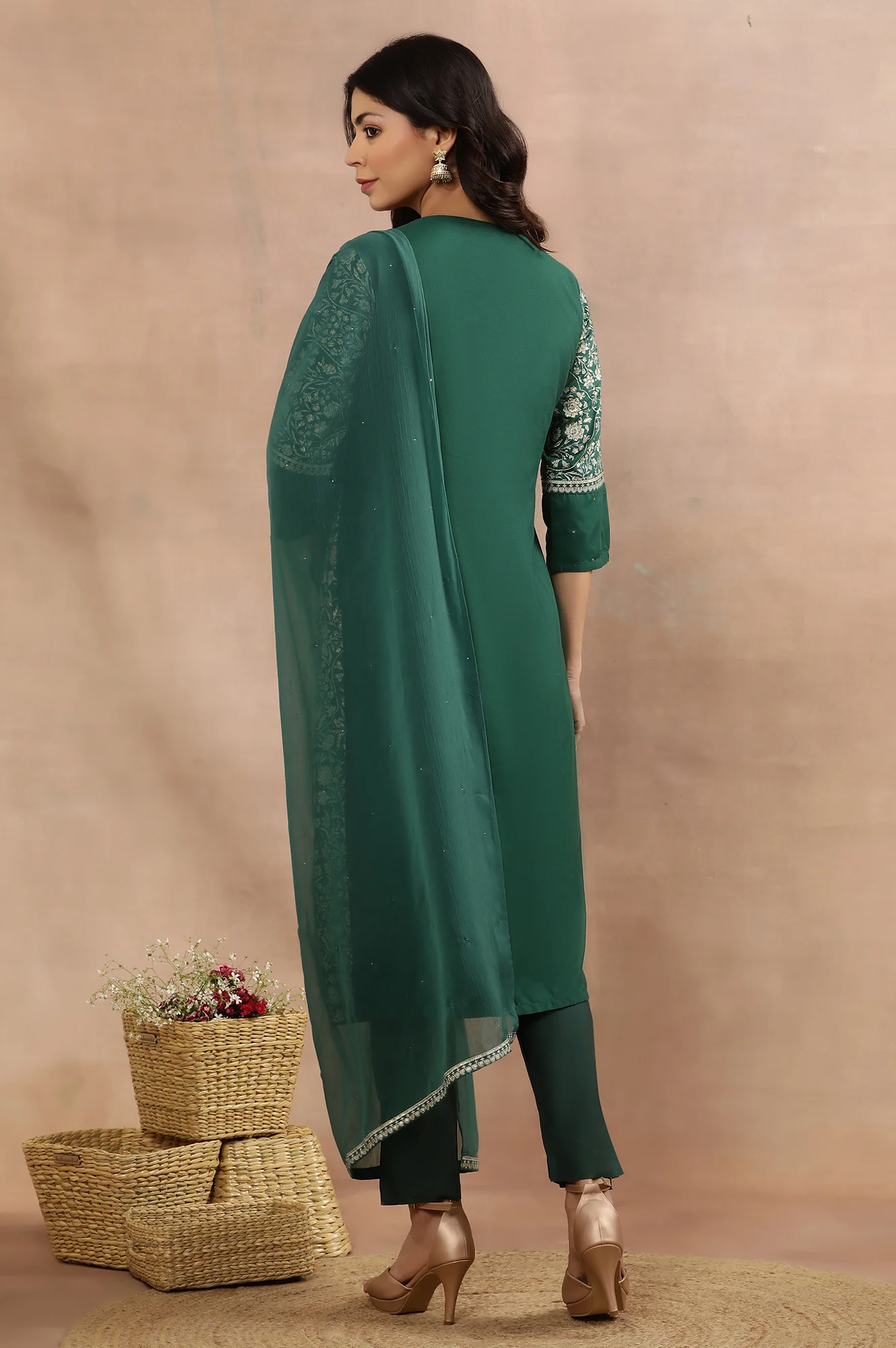 Green Printed Embellished Kurta, Pants And Dupatta Set - Image 4