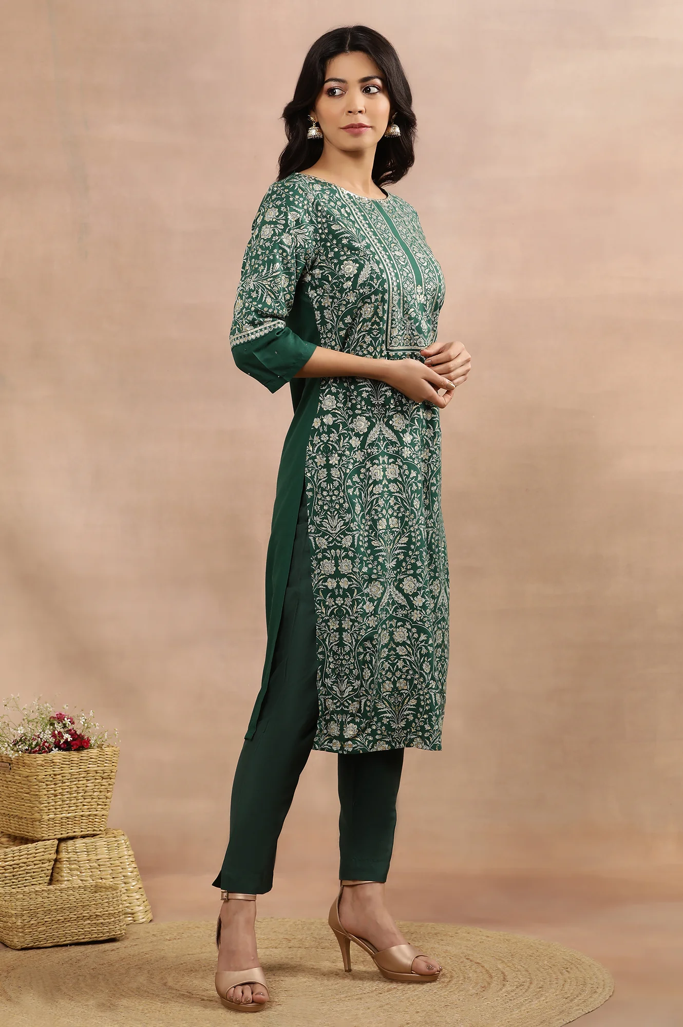 Green Printed Embellished Kurta, Pants And Dupatta Set - Image 5