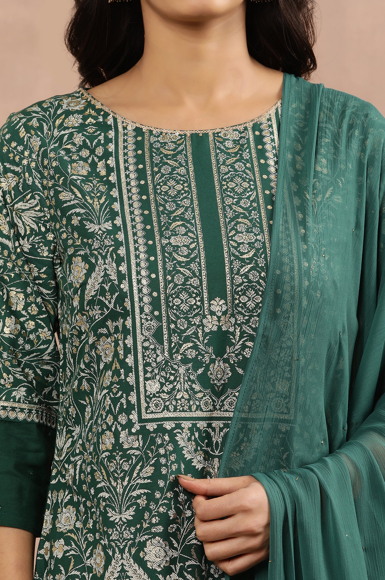 Green Printed Embellished Kurta, Pants And Dupatta Set - Image 6