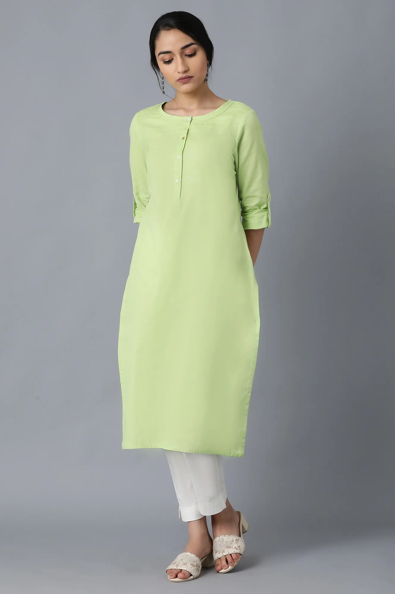 Green Round Neck Solid kurta - Image 2