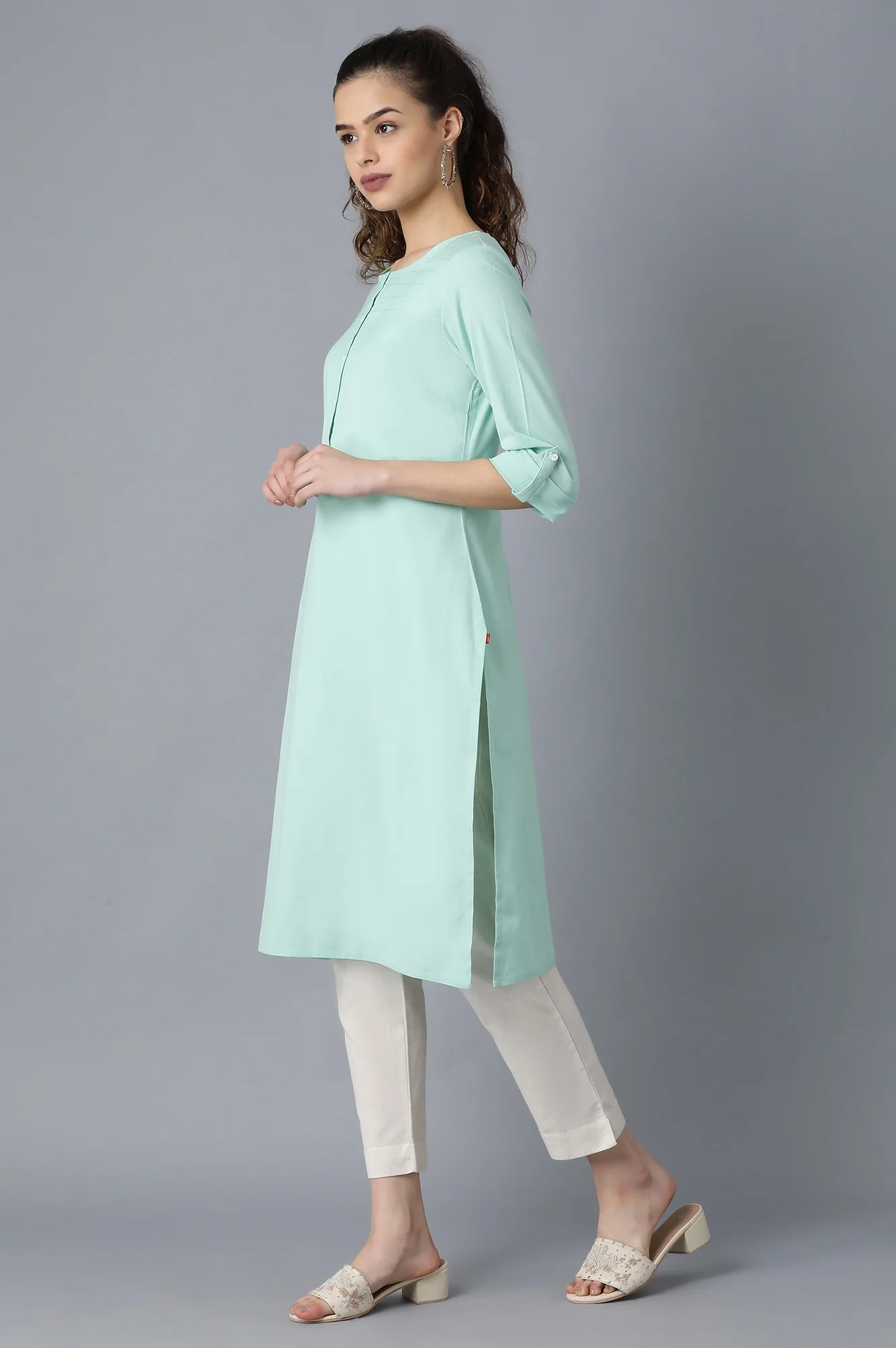 Green Round Neck Solid kurta - Image 3