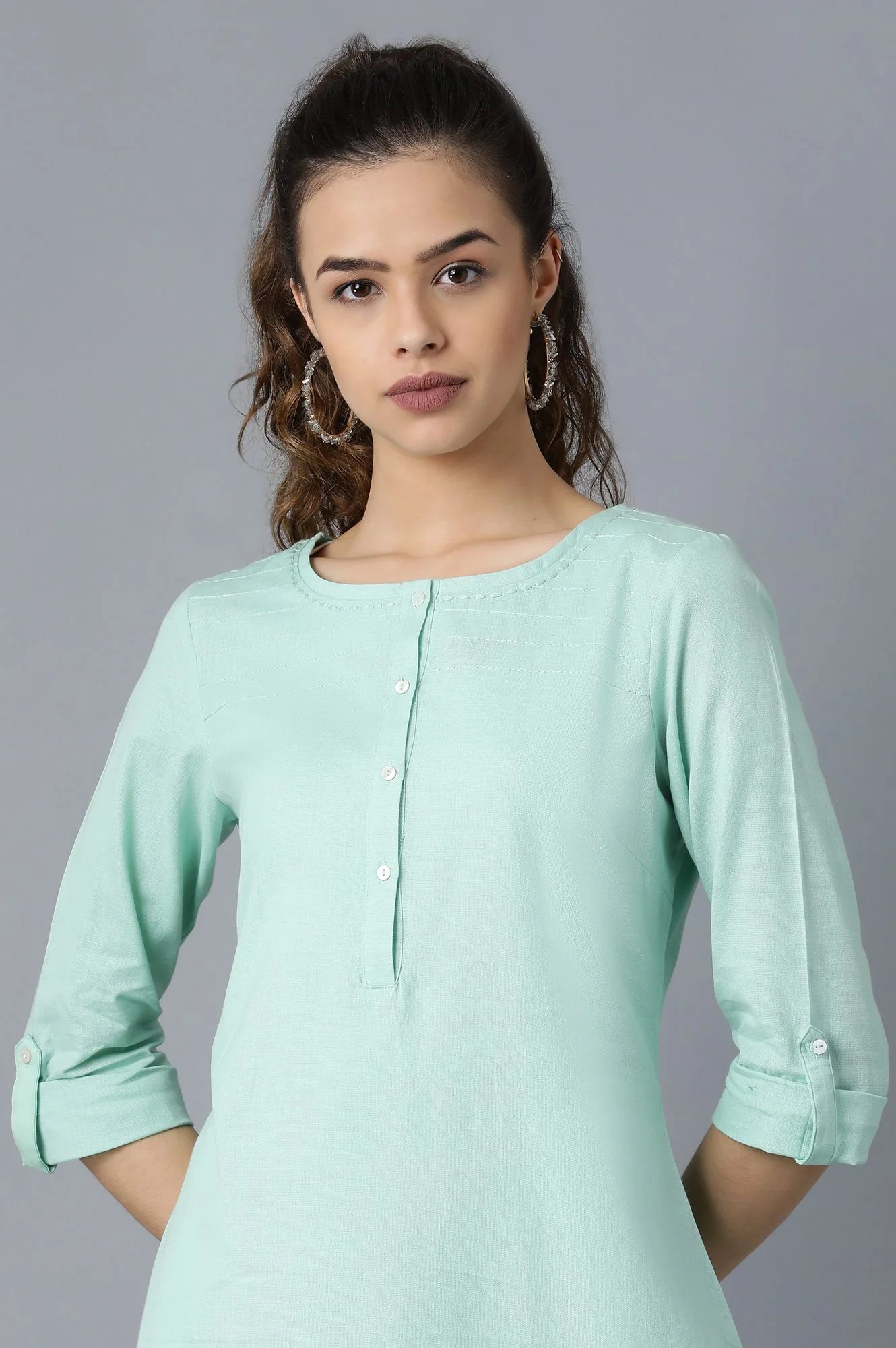 Green Round Neck Solid kurta - Image 5