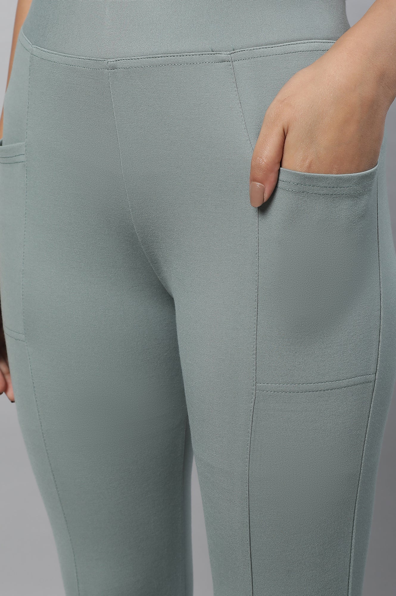 Elleven Women's Green Solid Skinny Fit Yoga Tights With Elasticated Waistband - Image 7