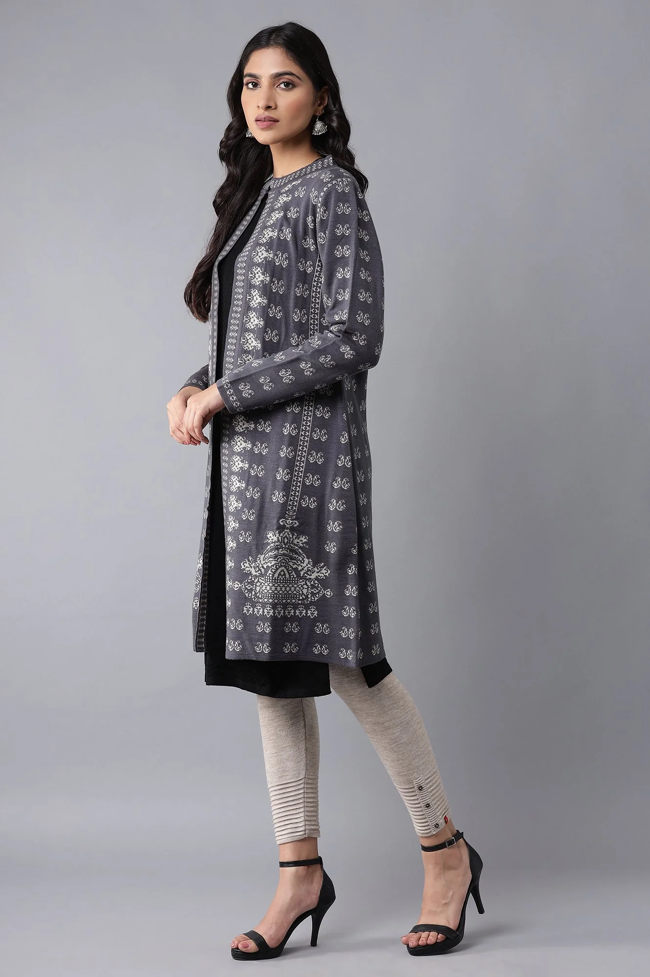 Grey Jaquard Cardigan - Image 3