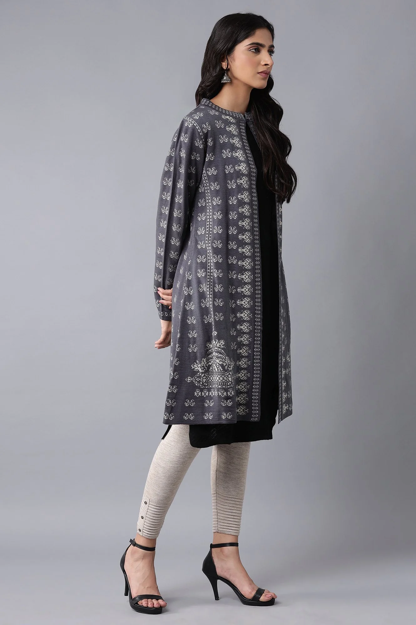 Grey Jaquard Cardigan - Image 4