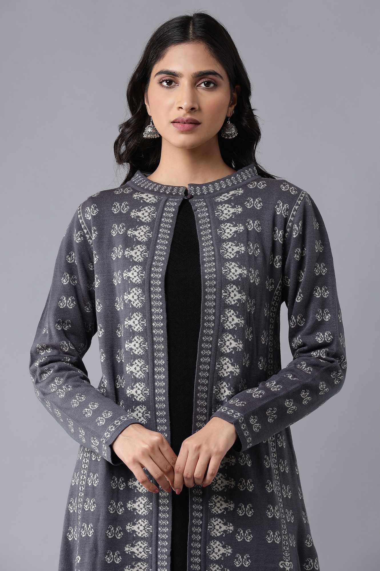 Grey Jaquard Cardigan - Image 5