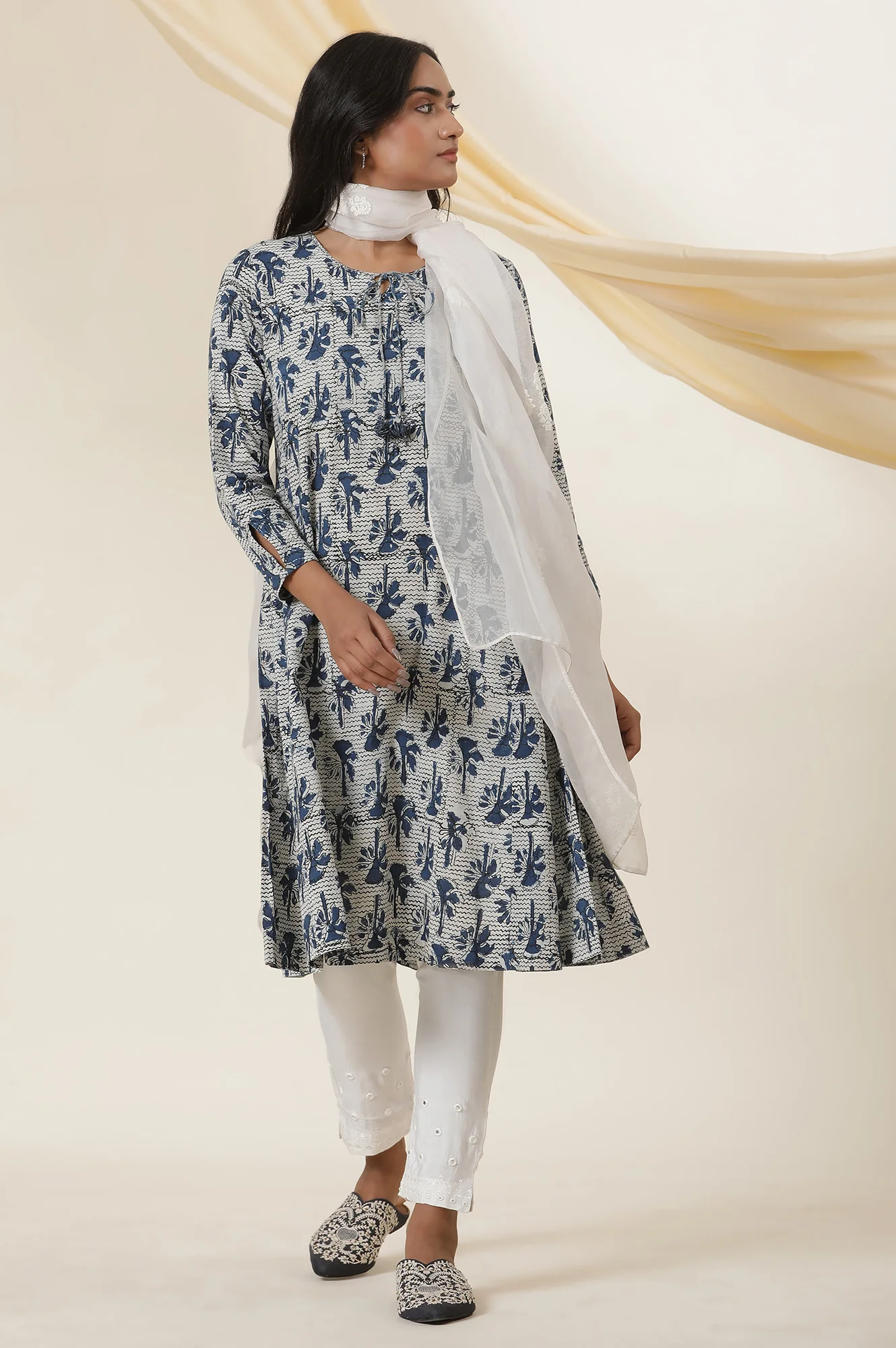 Indigo Block Printed Round Neck Kurta - Image 5