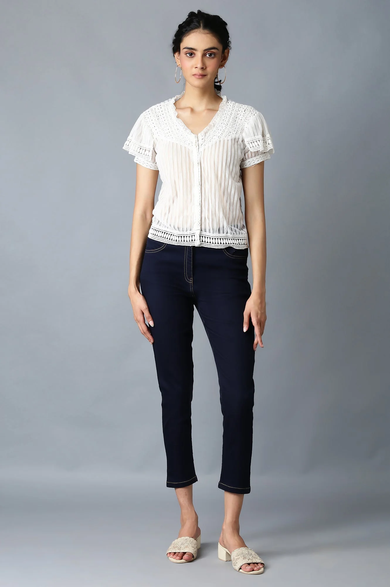 Elleven Women's Navy Blue Solid Slim Fit Denim Pants With Front Zip - Image 5