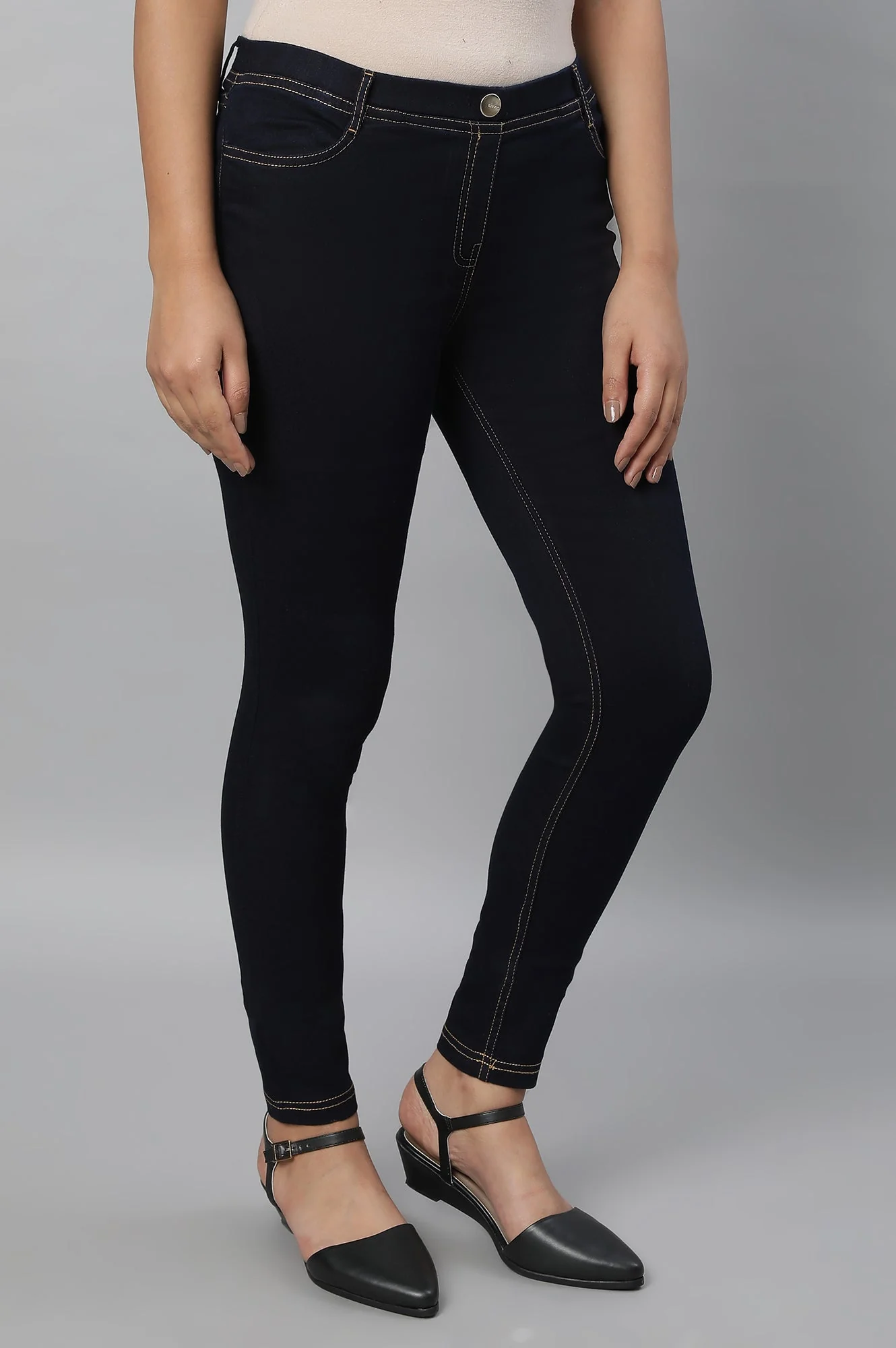 Elleven Women's Navy Blue Solid Skinny Fit Denim Jeggings With Slip On Closure - Image 4