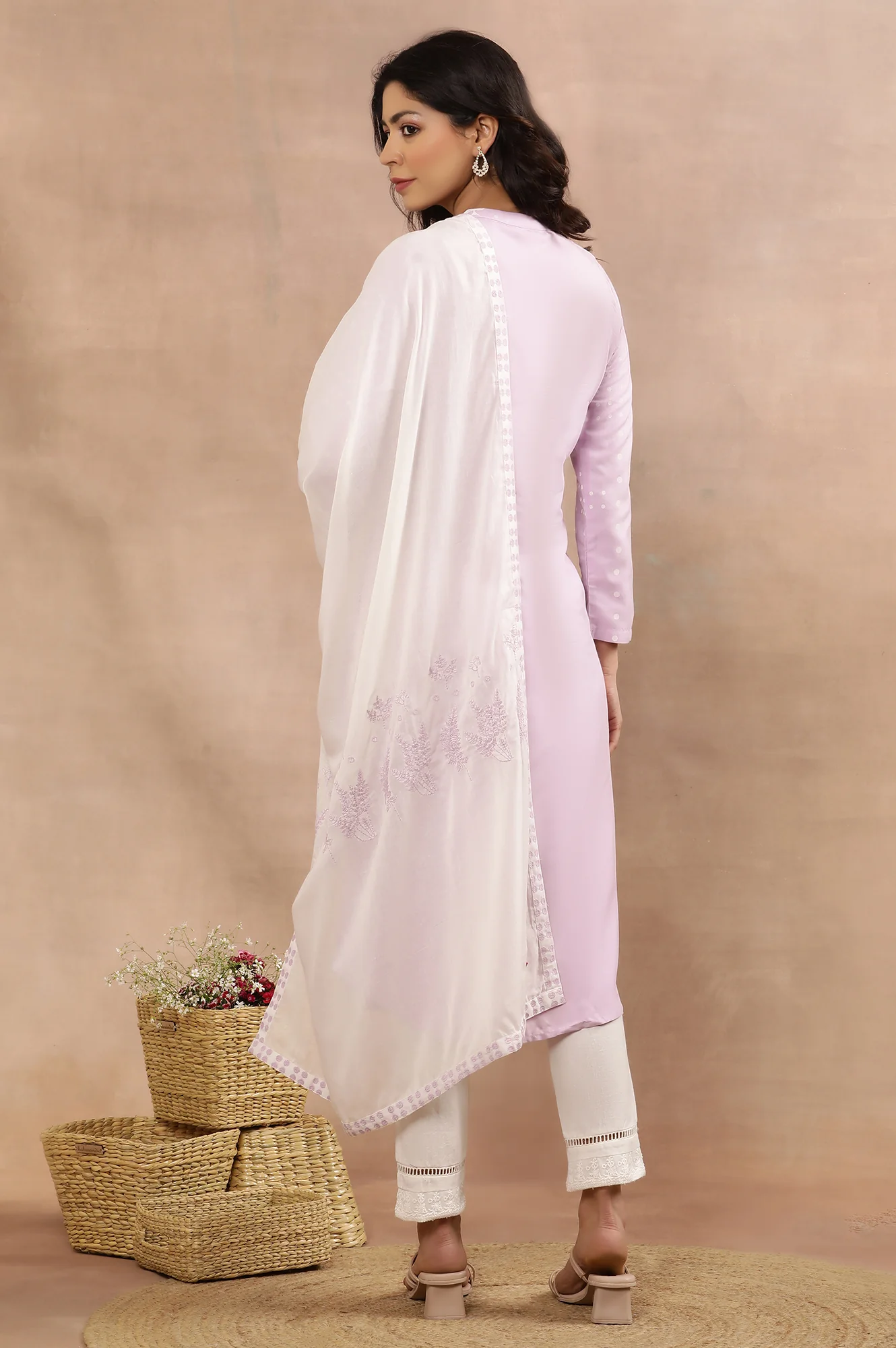 Light Purple Printed Casual Kurta, Pants And Dupatta Set - Image 4