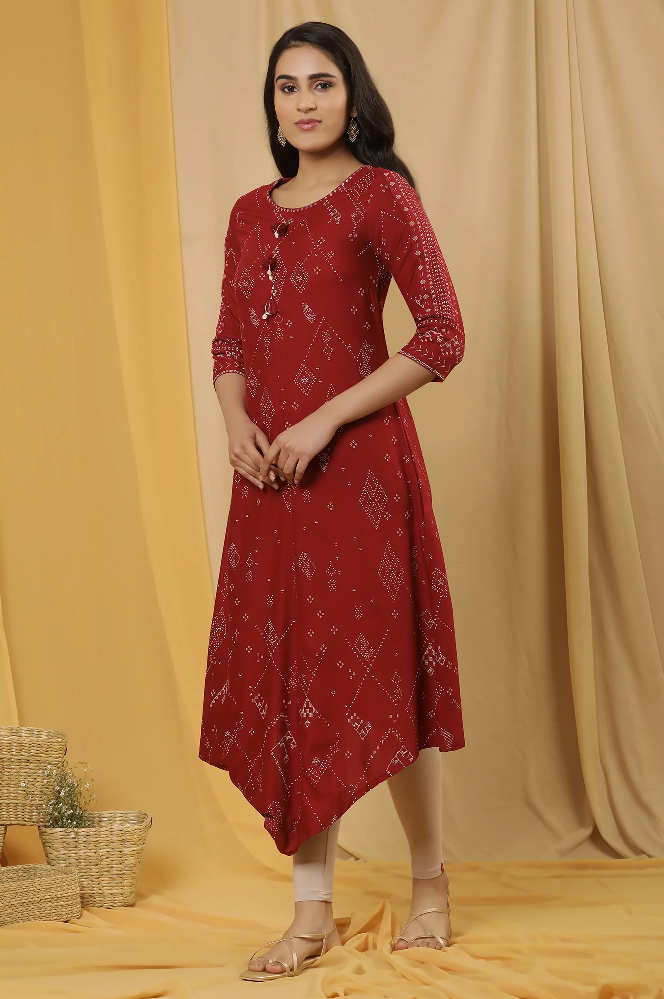 Maroon Cowl Hemline Printed Kurta And Tights Set - Image 3