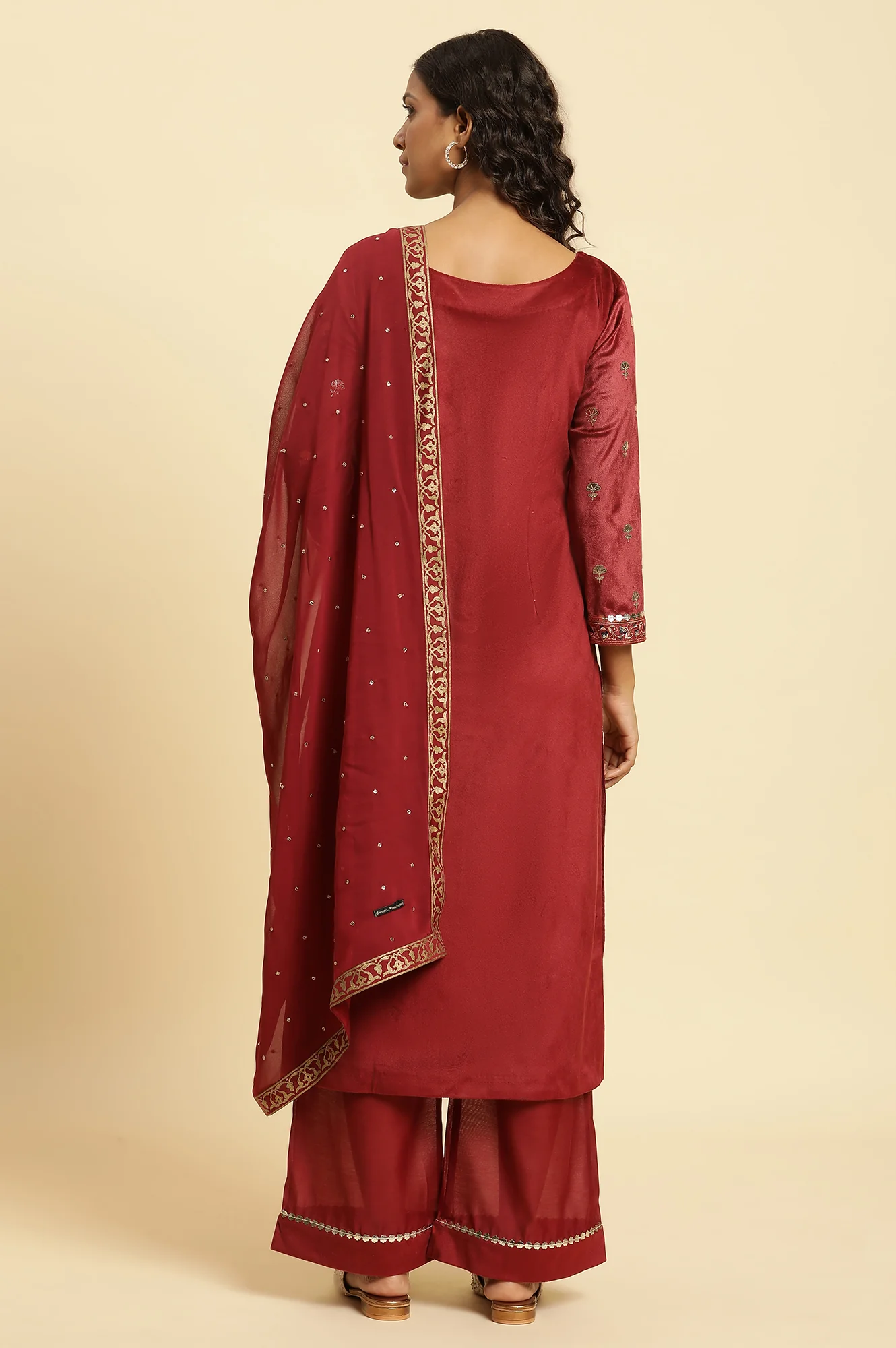 Maroon Mircro Velvet Embellished Kurta, Pants And Dupatta Set - Image 4