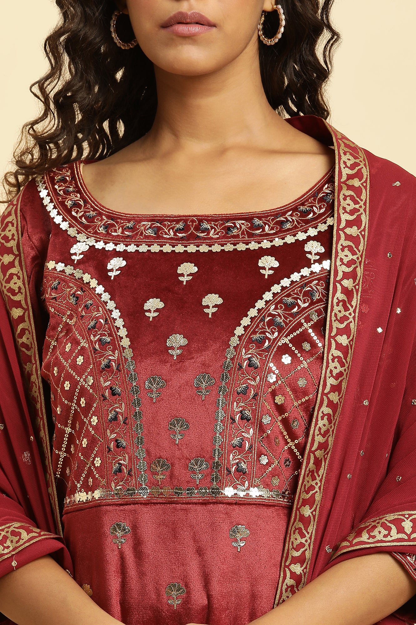 Maroon Mircro Velvet Embellished Kurta, Pants And Dupatta Set - Image 6
