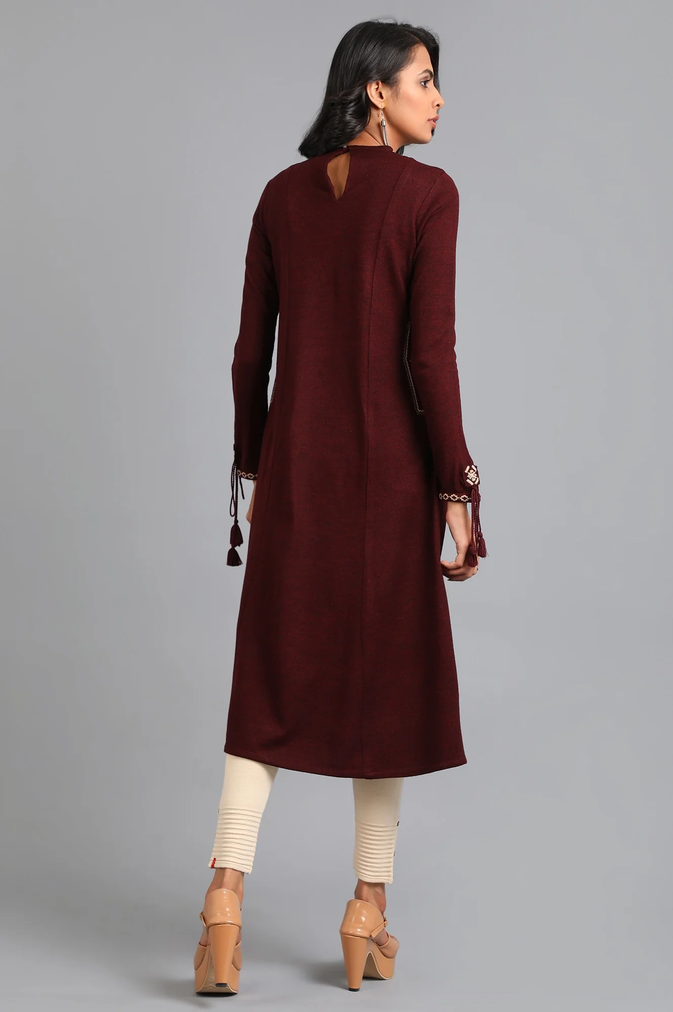 Maroon Round Neck Solid Winter Kurta - Image 5