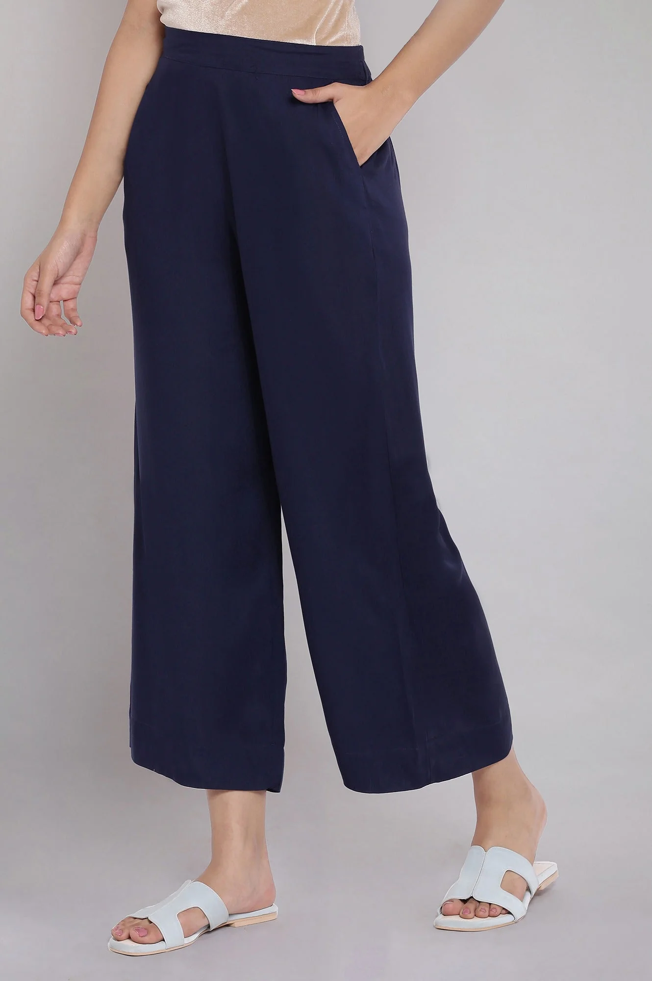 Elleven Women's Navy Blue Solid Straight Fit Tencel Palazzo With Elasticated Waist - Image 3