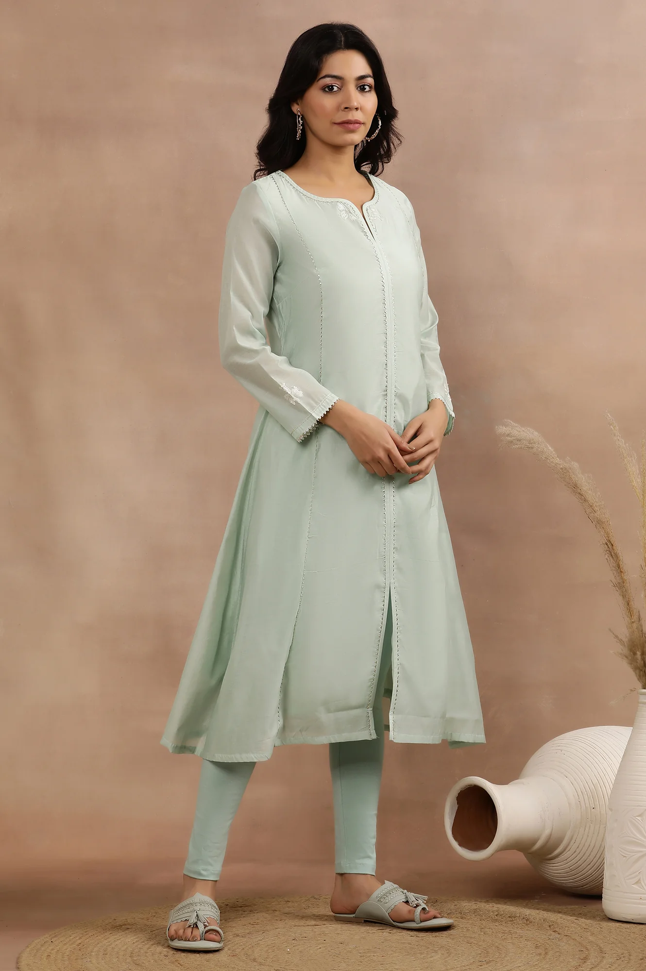 Mint Green Panelled Chanderi Kurta, Tights And Dupatta Set - Image 5