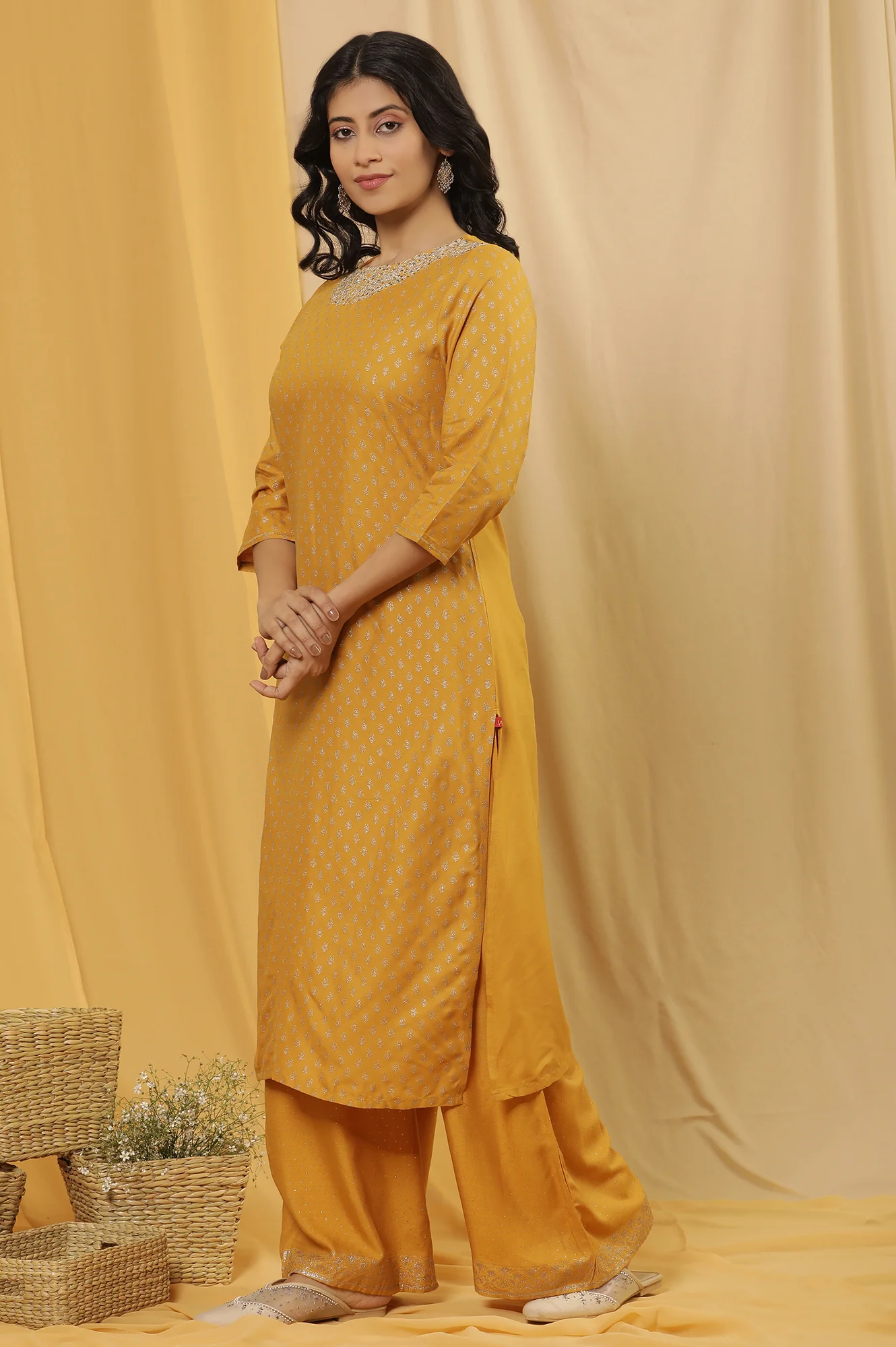 Mustard Glitter Printed Kurta And Parallel Pants - Image 3